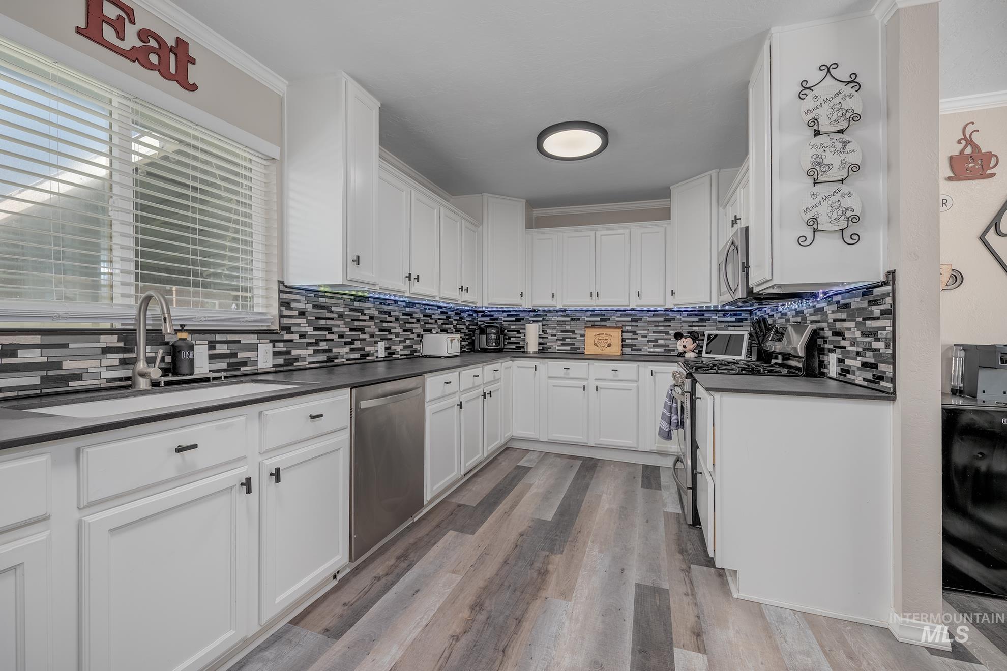 1501 Horning Way, Ontario, Oregon 97914, 5 Bedrooms, 3 Bathrooms, Residential For Sale, Price $475,000,MLS 99000685