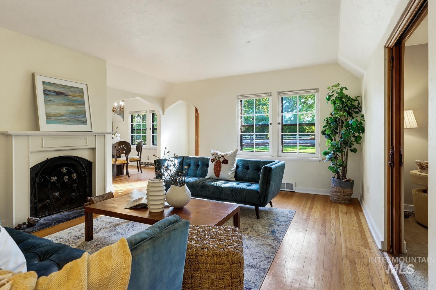 1301 S Owyhee Street, Boise, Idaho 83705, 3 Bedrooms, 3 Bathrooms, Residential For Sale, Price $799,900,MLS 99000686