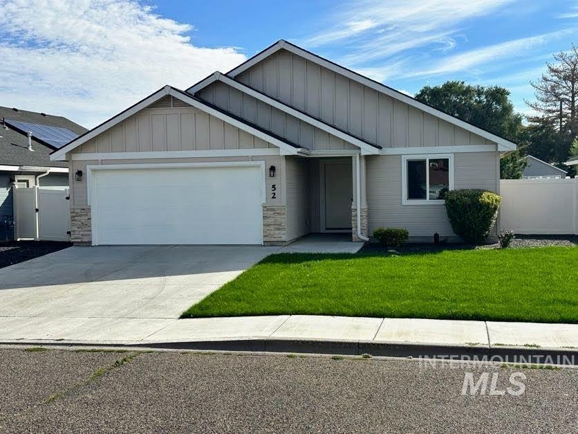 52 Sunset Dr, Ontario, Oregon 97914, 4 Bedrooms, 2 Bathrooms, Residential For Sale, Price $354,900,MLS 99000688