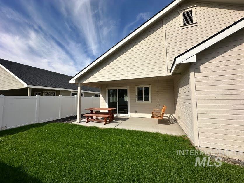52 Sunset Dr, Ontario, Oregon 97914, 4 Bedrooms, 2 Bathrooms, Residential For Sale, Price $354,900,MLS 99000688