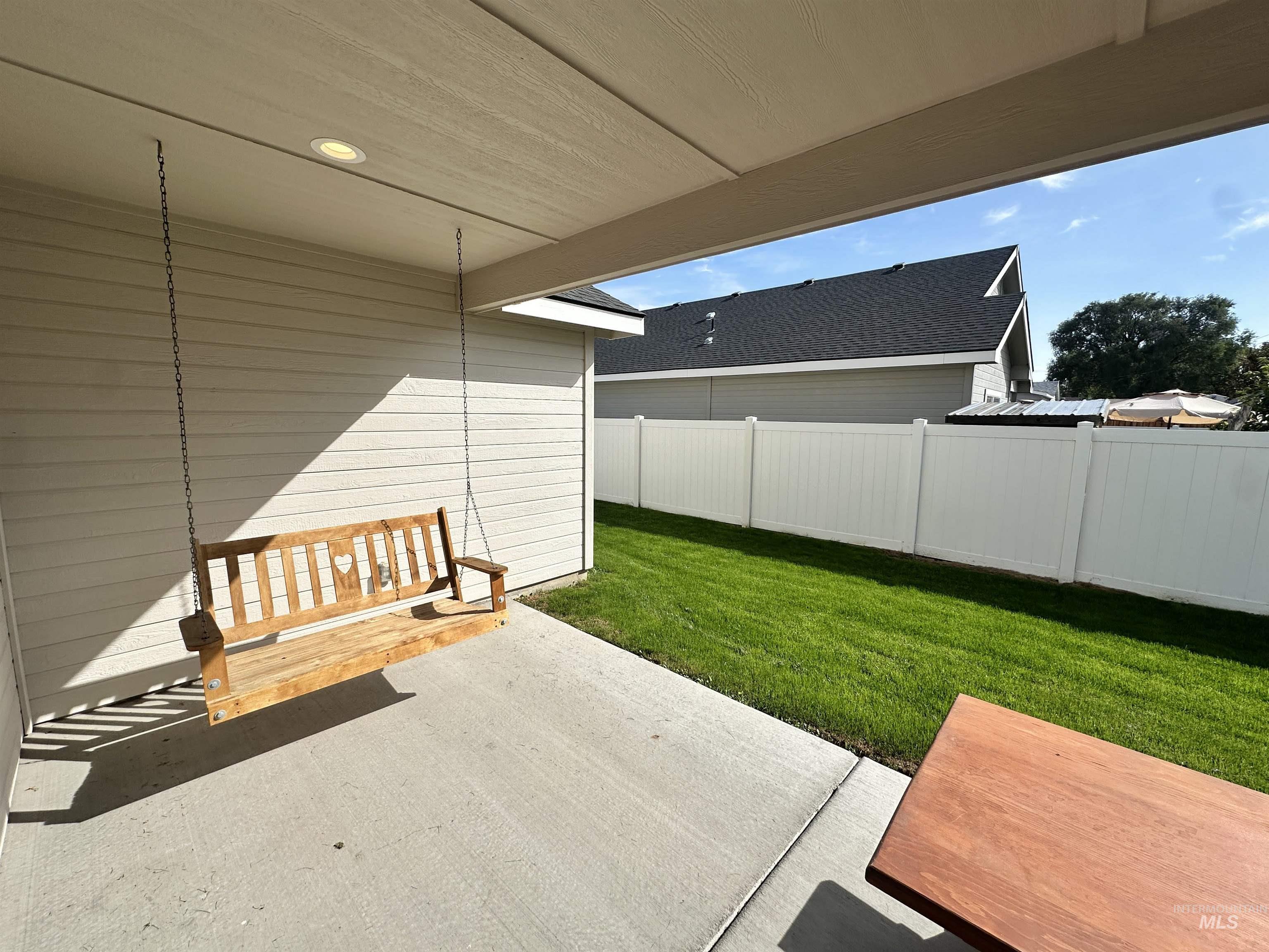 52 Sunset Dr, Ontario, Oregon 97914, 4 Bedrooms, 2 Bathrooms, Residential For Sale, Price $354,900,MLS 99000688