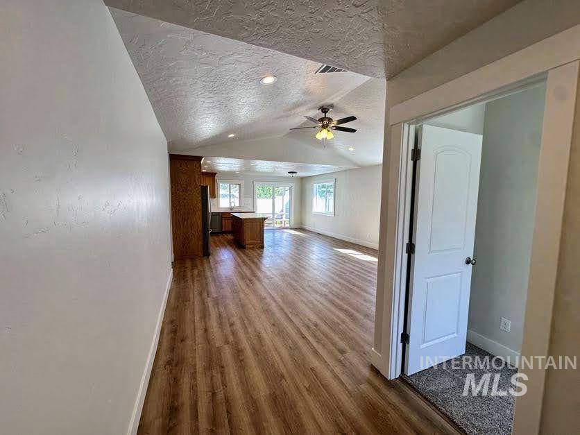 52 Sunset Dr, Ontario, Oregon 97914, 4 Bedrooms, 2 Bathrooms, Residential For Sale, Price $354,900,MLS 99000688