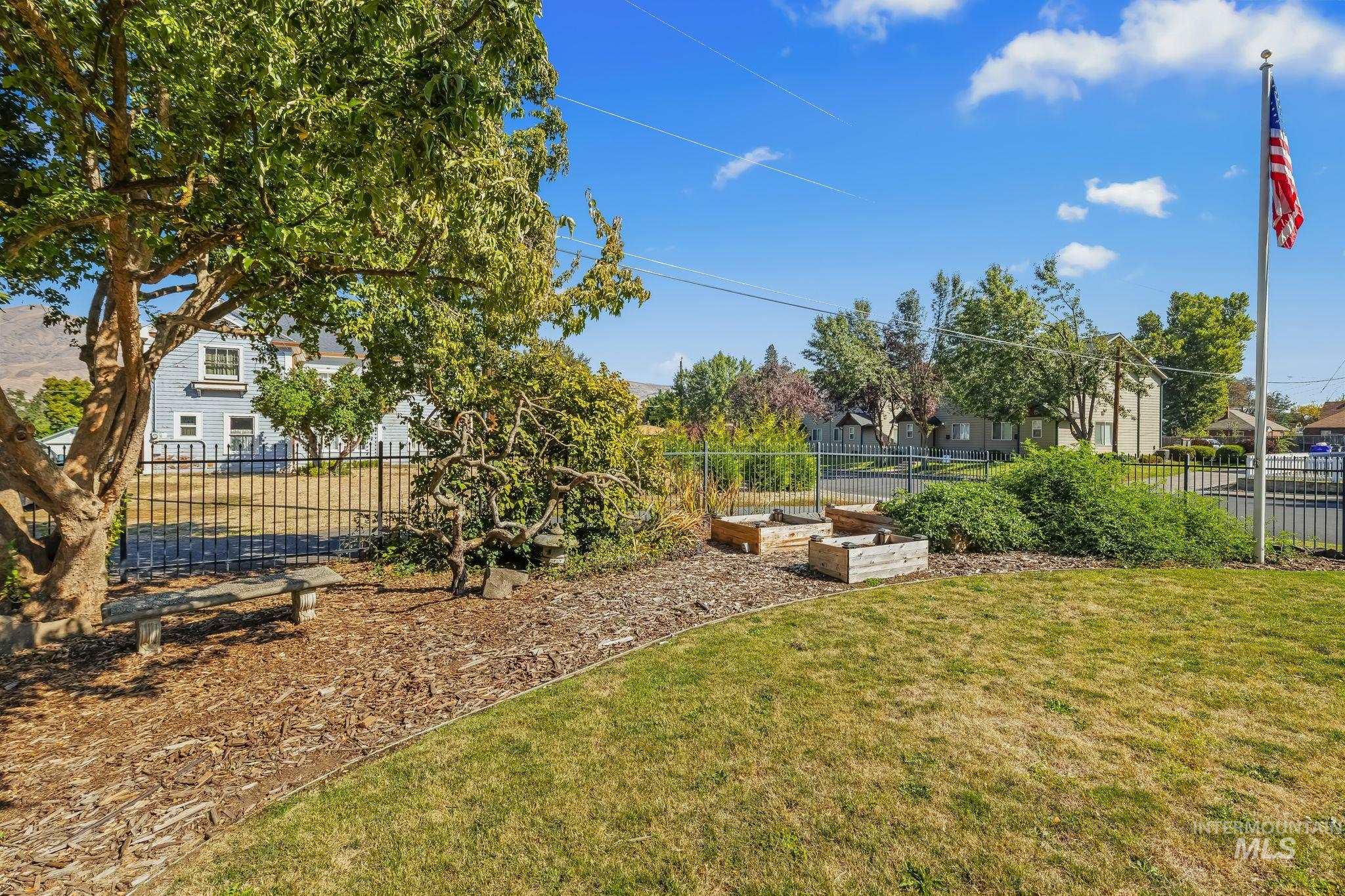 320 4th Street, Lewiston, Idaho 83501, 4 Bedrooms, 3 Bathrooms, Residential For Sale, Price $529,000,MLS 99000689