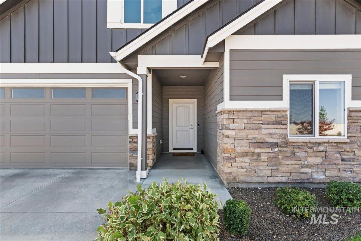 11723 W Rana Dr., Nampa, Idaho 83686, 4 Bedrooms, 3 Bathrooms, Residential For Sale, Price $699,900,MLS 99000690