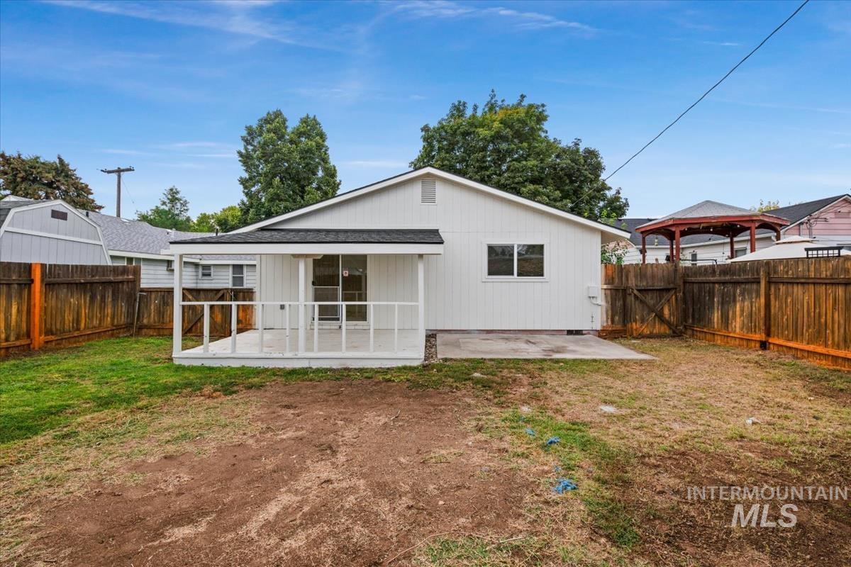 208 Young Ave., Nampa, Idaho 83651, 3 Bedrooms, 1 Bathroom, Residential For Sale, Price $329,900, 99000691