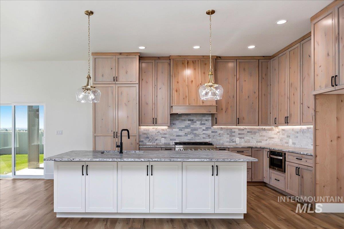 563 Moonstone Rd, Kimberly, Idaho 83341, 4 Bedrooms, 2.5 Bathrooms, Residential For Sale, Price $549,000,MLS 99000693