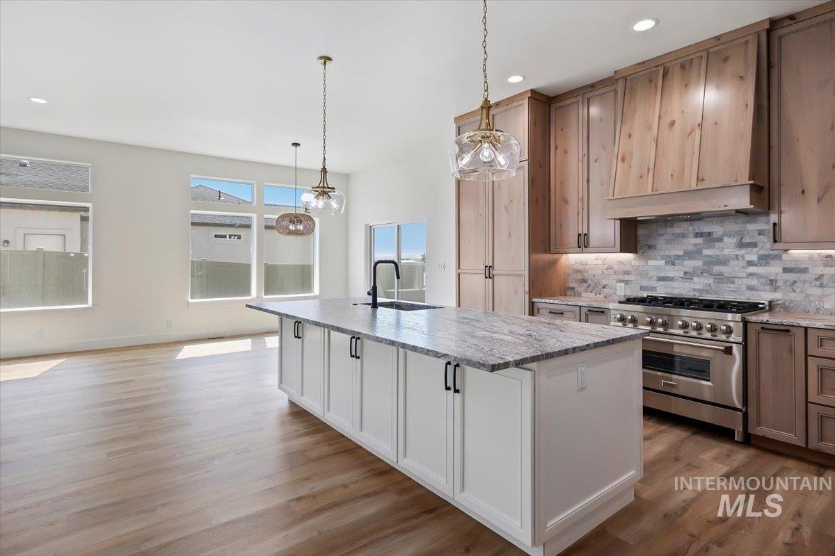 563 Moonstone Rd, Kimberly, Idaho 83341, 4 Bedrooms, 2.5 Bathrooms, Residential For Sale, Price $549,000,MLS 99000693