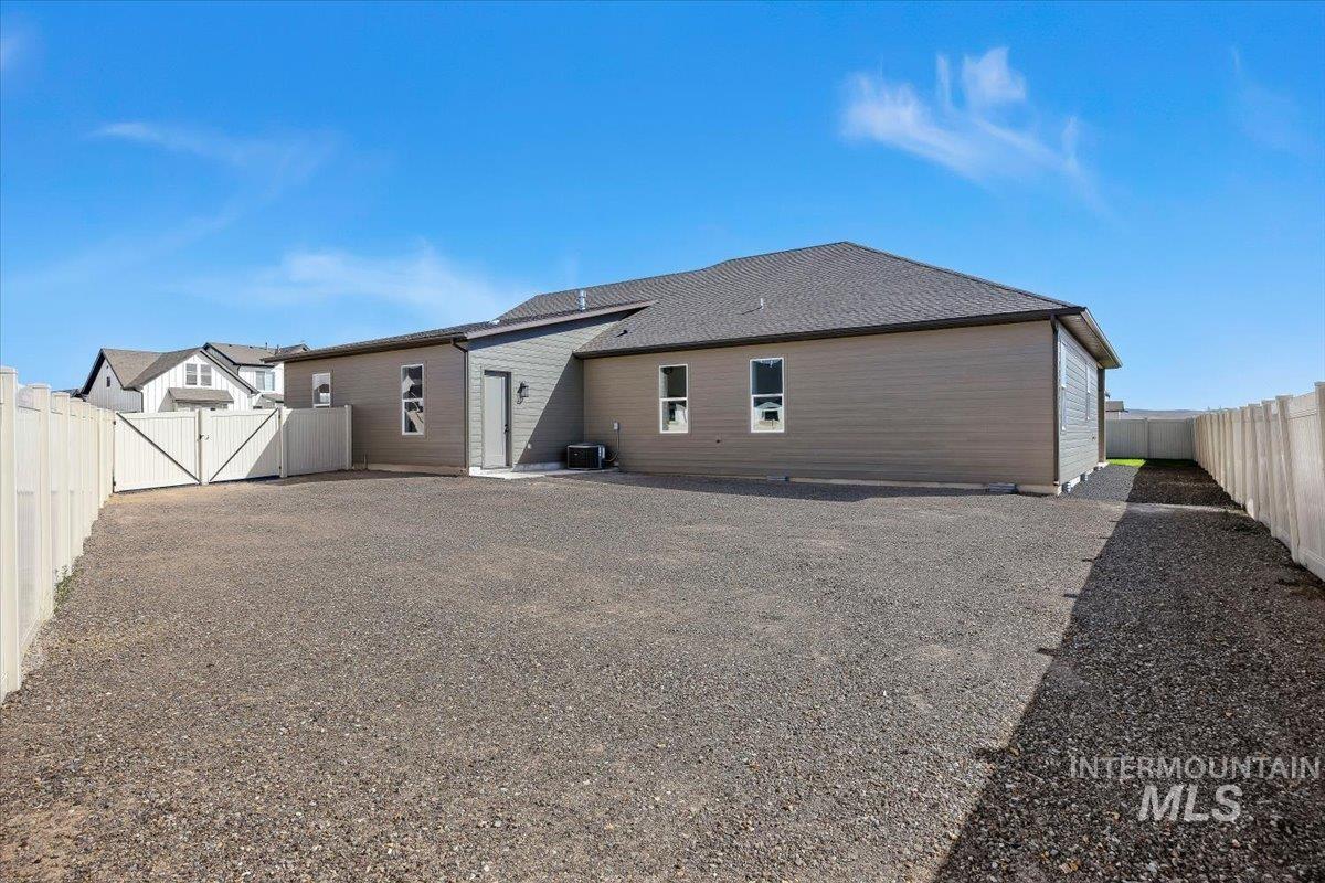 563 Moonstone Rd, Kimberly, Idaho 83341, 4 Bedrooms, 2.5 Bathrooms, Residential For Sale, Price $549,000,MLS 99000693