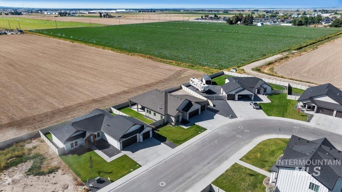 563 Moonstone Rd, Kimberly, Idaho 83341, 4 Bedrooms, 2.5 Bathrooms, Residential For Sale, Price $549,000,MLS 99000693