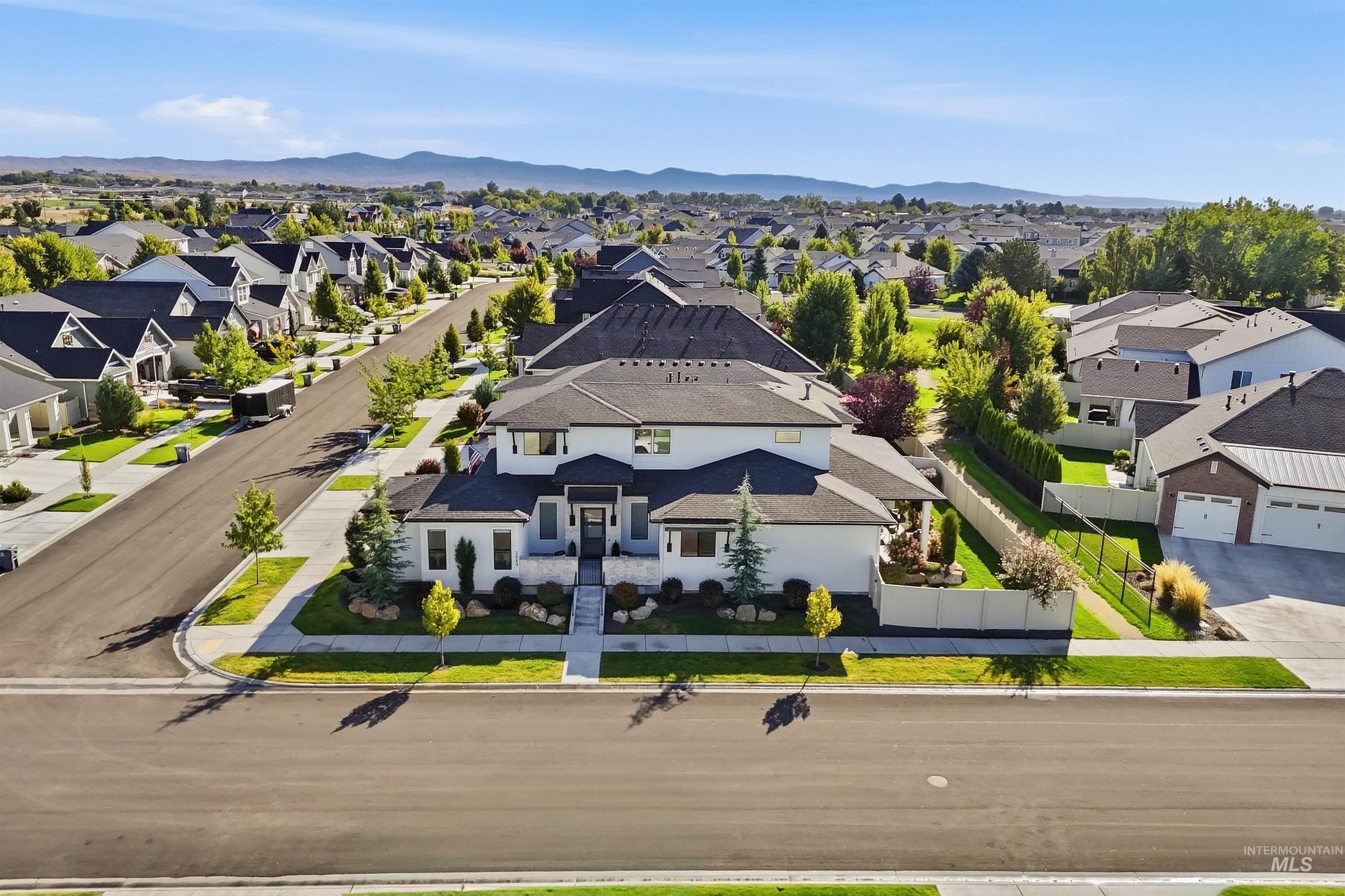 2660 N Penny Lake, Star, Idaho 83669, 4 Bedrooms, 3.5 Bathrooms, Residential For Sale, Price $960,000,MLS 99000695