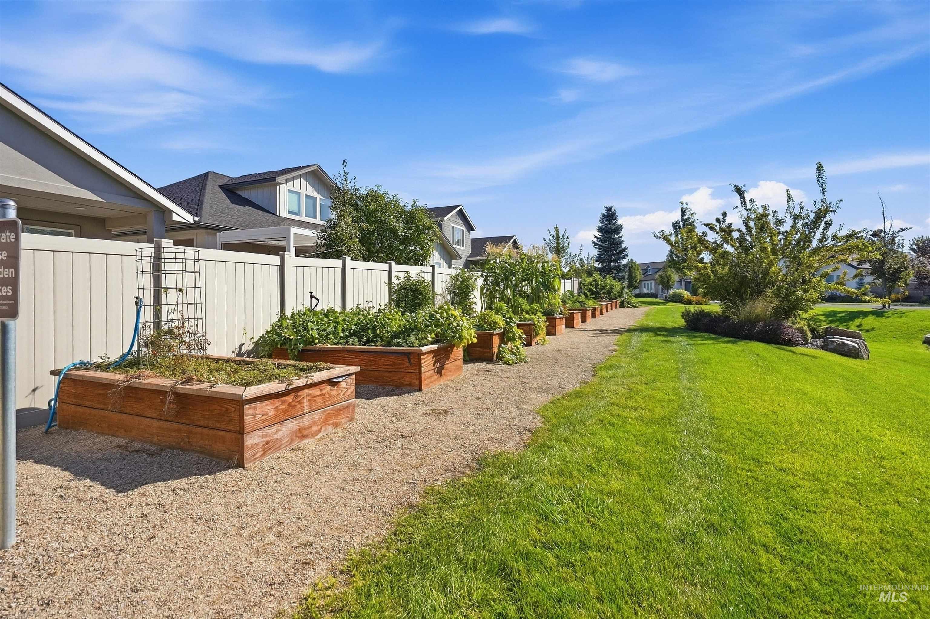 2660 N Penny Lake, Star, Idaho 83669, 4 Bedrooms, 3.5 Bathrooms, Residential For Sale, Price $960,000,MLS 99000695