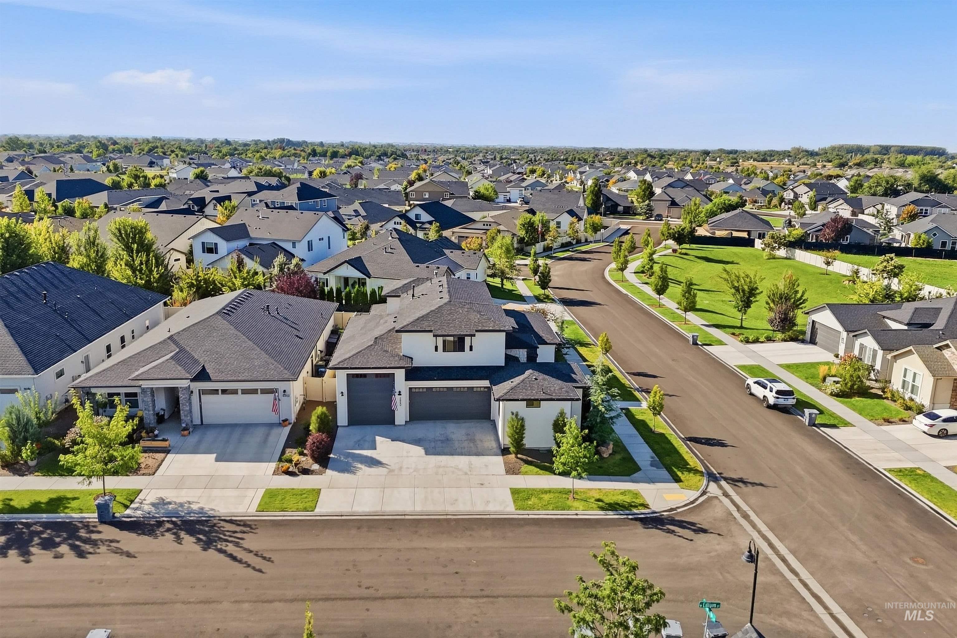 2660 N Penny Lake, Star, Idaho 83669, 4 Bedrooms, 3.5 Bathrooms, Residential For Sale, Price $960,000,MLS 99000695