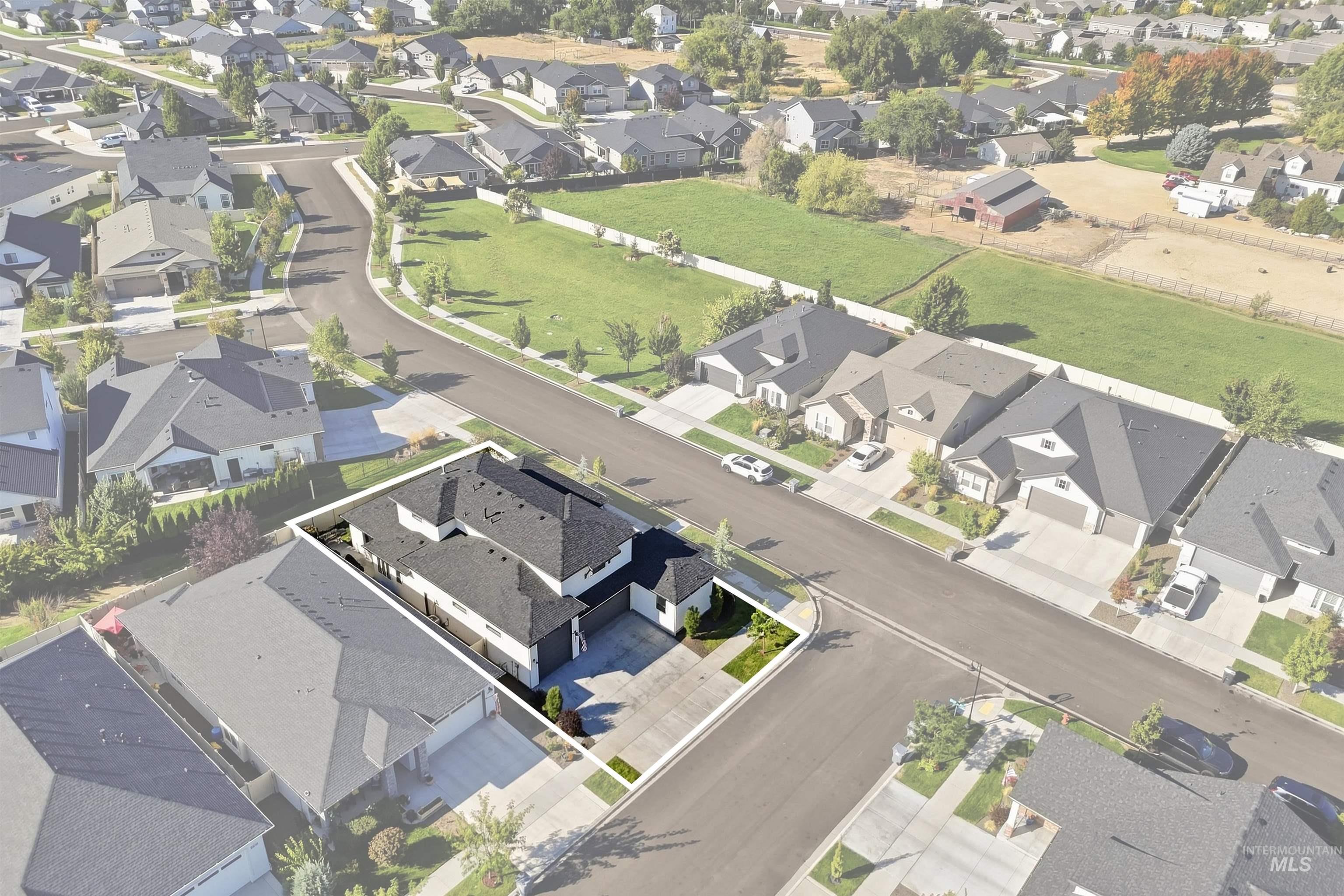 2660 N Penny Lake, Star, Idaho 83669, 4 Bedrooms, 3.5 Bathrooms, Residential For Sale, Price $960,000,MLS 99000695