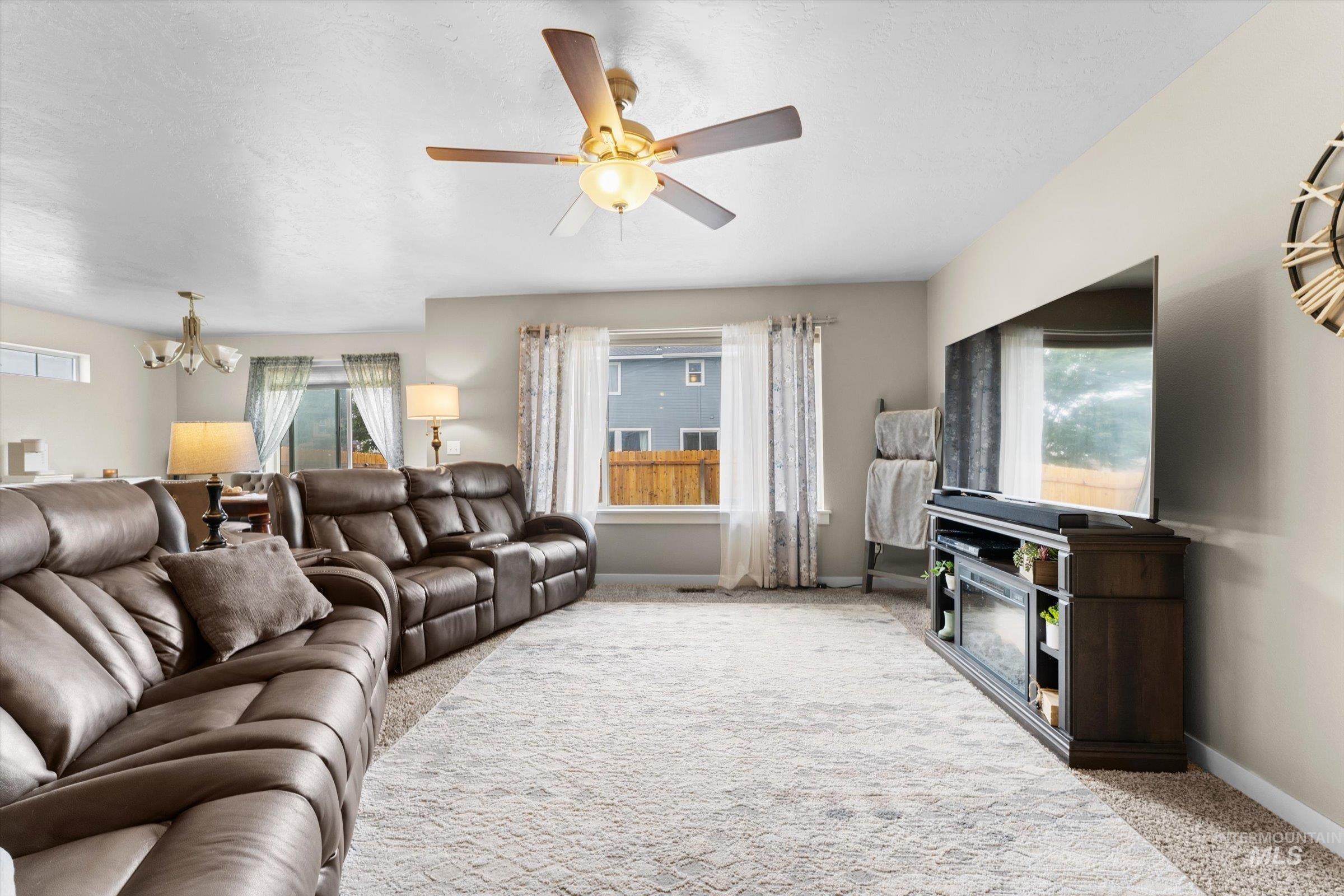 605 SW Panner, Mountain Home, Idaho 83647, 3 Bedrooms, 2 Bathrooms, Residential For Sale, Price $398,000, 99000696