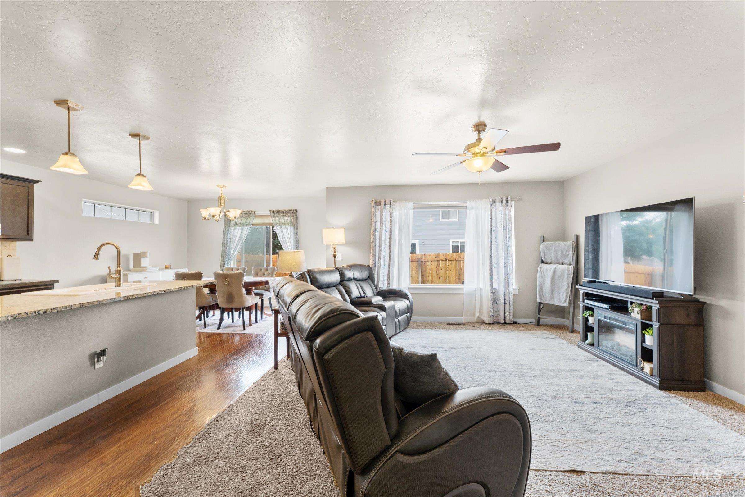 605 SW Panner, Mountain Home, Idaho 83647, 3 Bedrooms, 2 Bathrooms, Residential For Sale, Price $398,000, 99000696