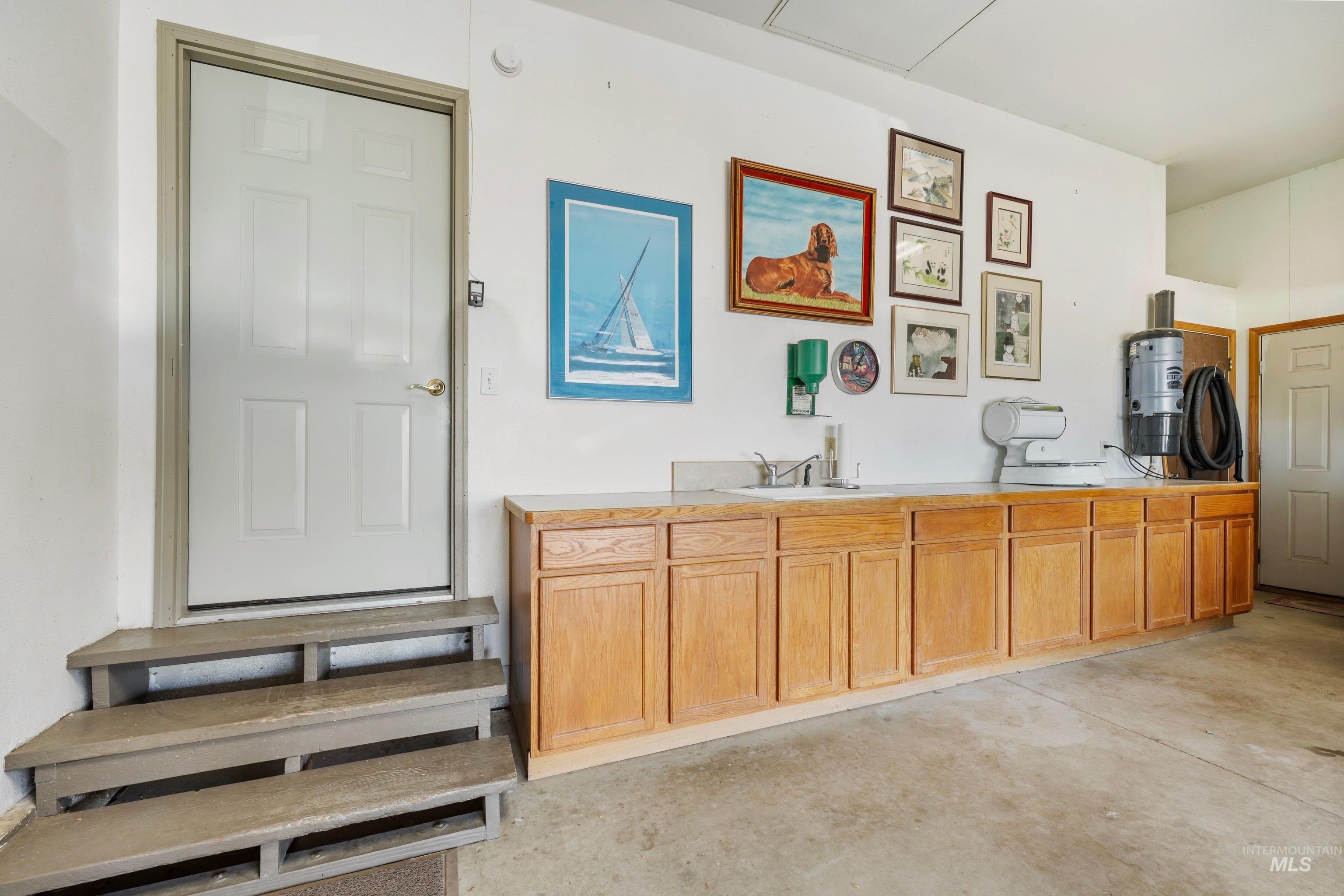 479 E King Rd, Kuna, Idaho 83634, 3 Bedrooms, 2 Bathrooms, Residential For Sale, Price $1,500,000,MLS 99000697