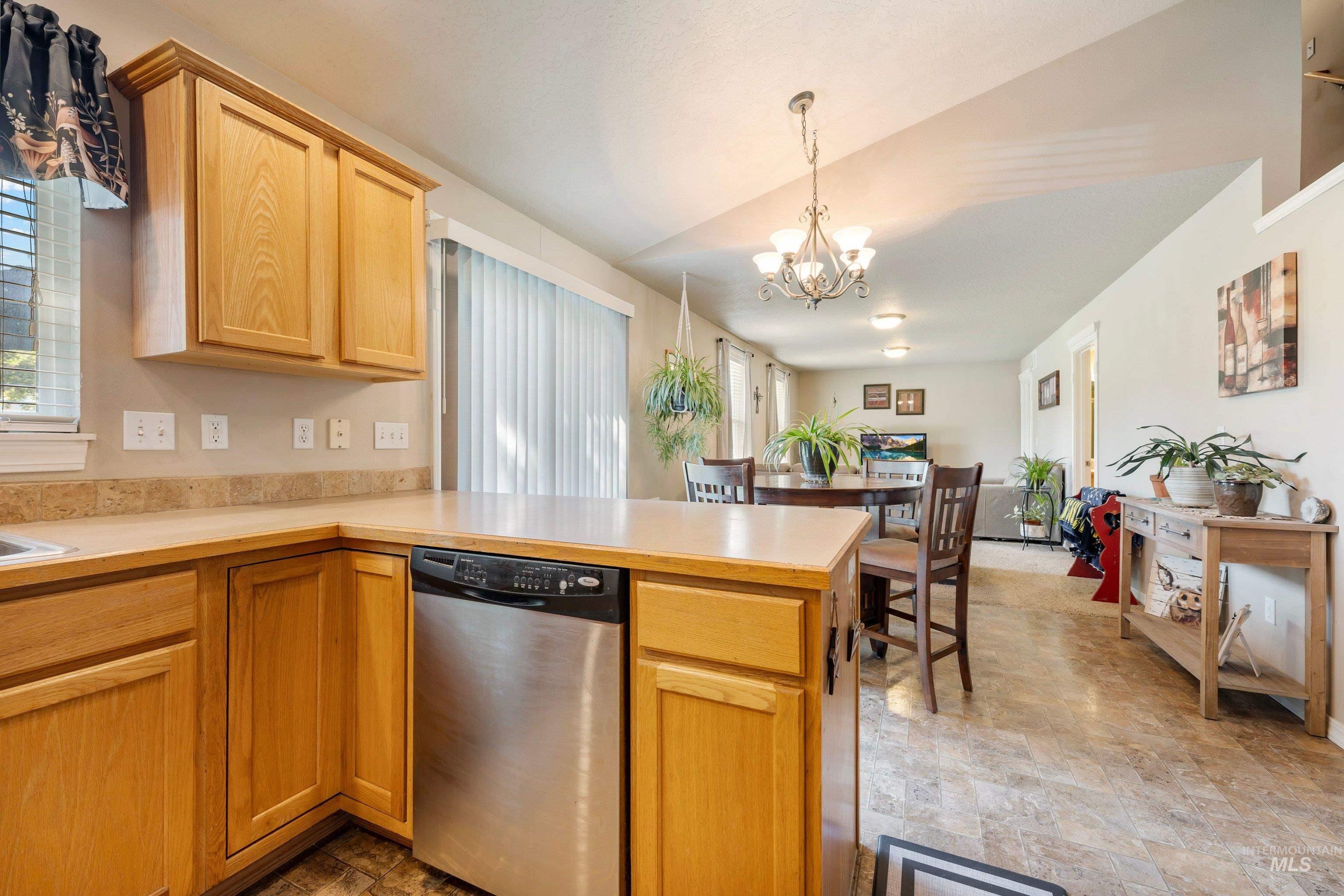 301 N Summerwind Dr, Nampa, Idaho 83651, 4 Bedrooms, 3 Bathrooms, Residential For Sale, Price $429,000, 99000699