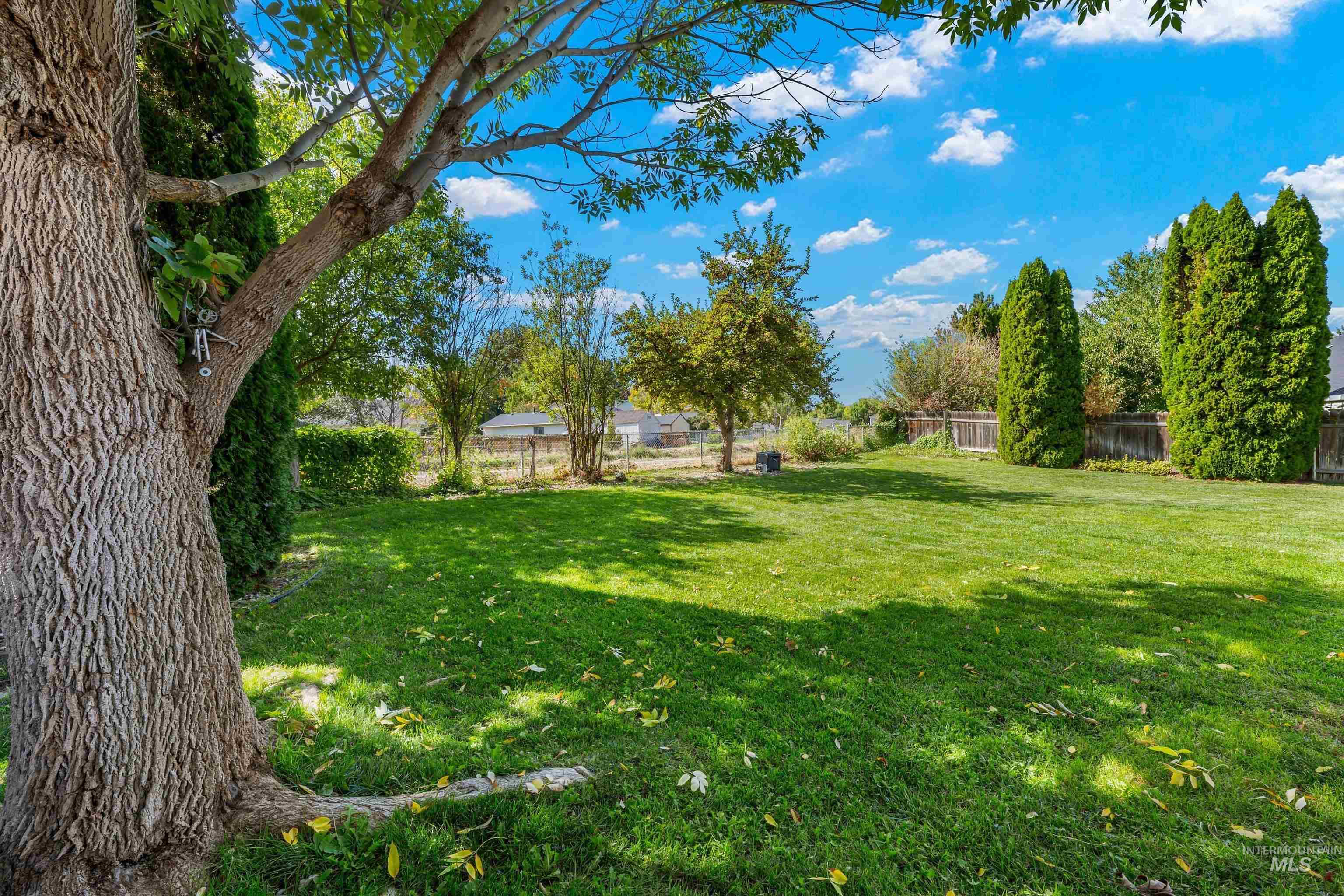 301 N Summerwind Dr, Nampa, Idaho 83651, 4 Bedrooms, 3 Bathrooms, Residential For Sale, Price $429,000, 99000699