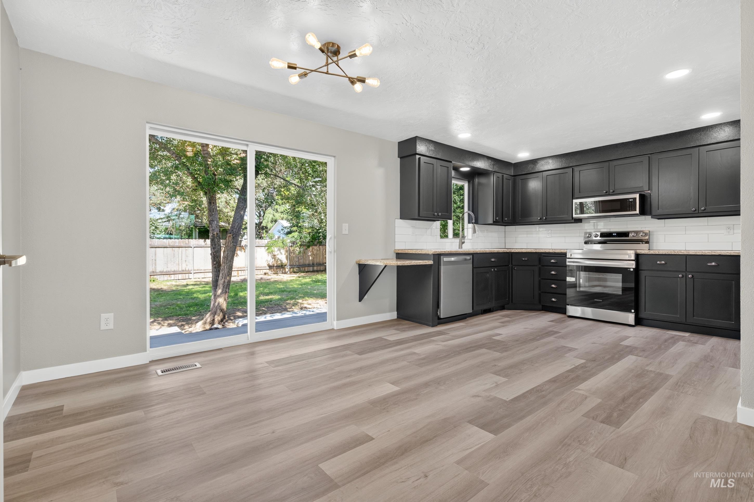 11856 W Race St, Boise, Idaho 83713, 3 Bedrooms, 2 Bathrooms, Residential For Sale, Price $429,900, 99000709
