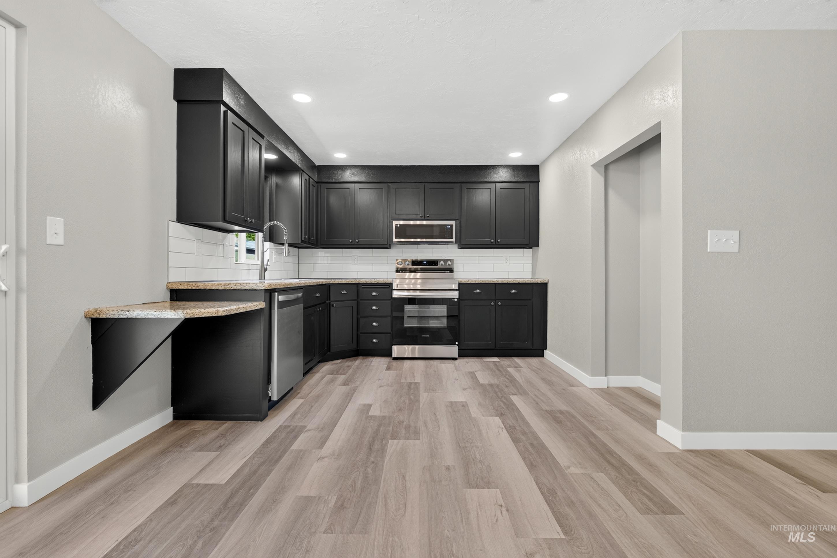11856 W Race St, Boise, Idaho 83713, 3 Bedrooms, 2 Bathrooms, Residential For Sale, Price $429,900, 99000709