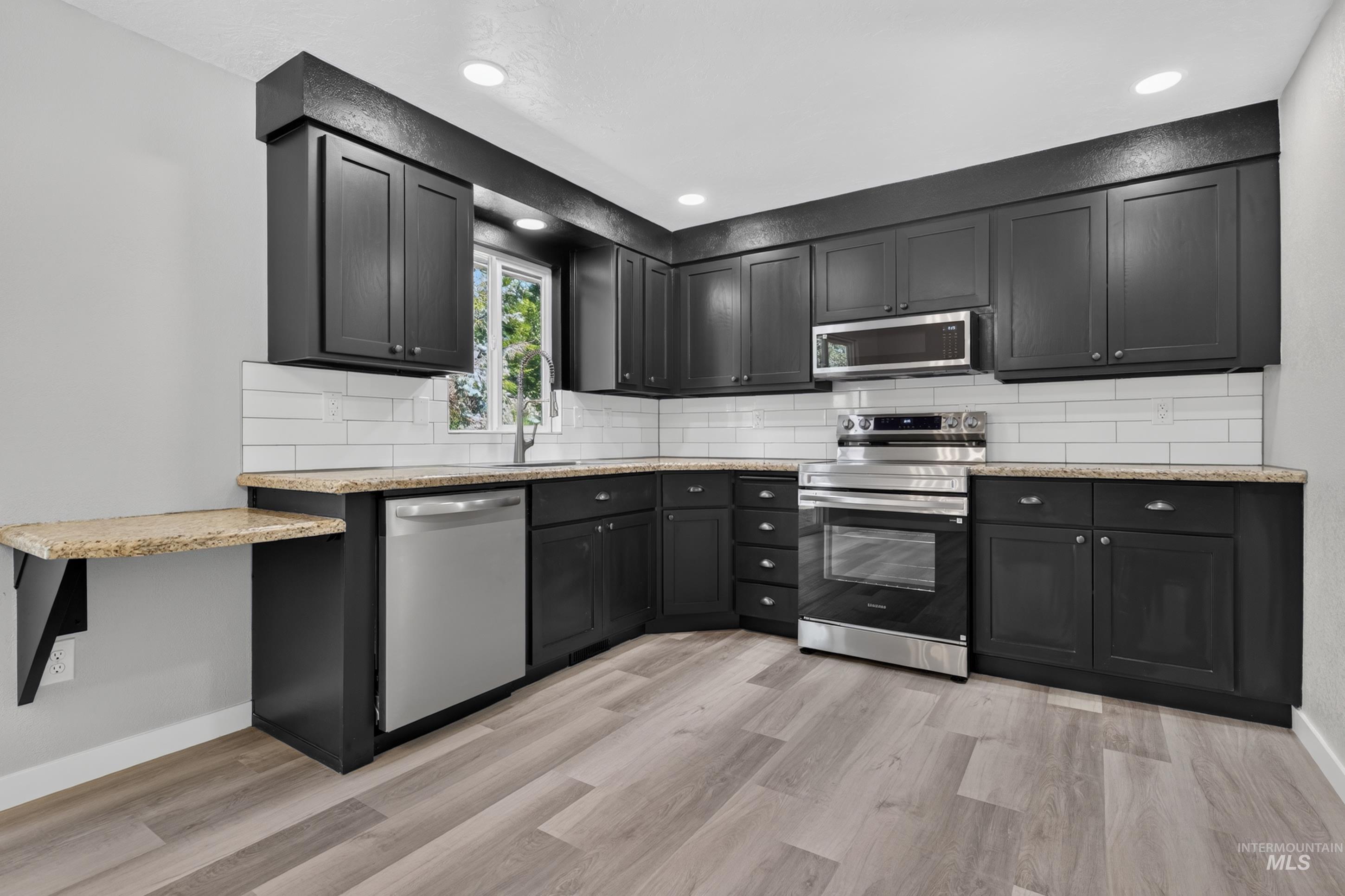 11856 W Race St, Boise, Idaho 83713, 3 Bedrooms, 2 Bathrooms, Residential For Sale, Price $429,900, 99000709