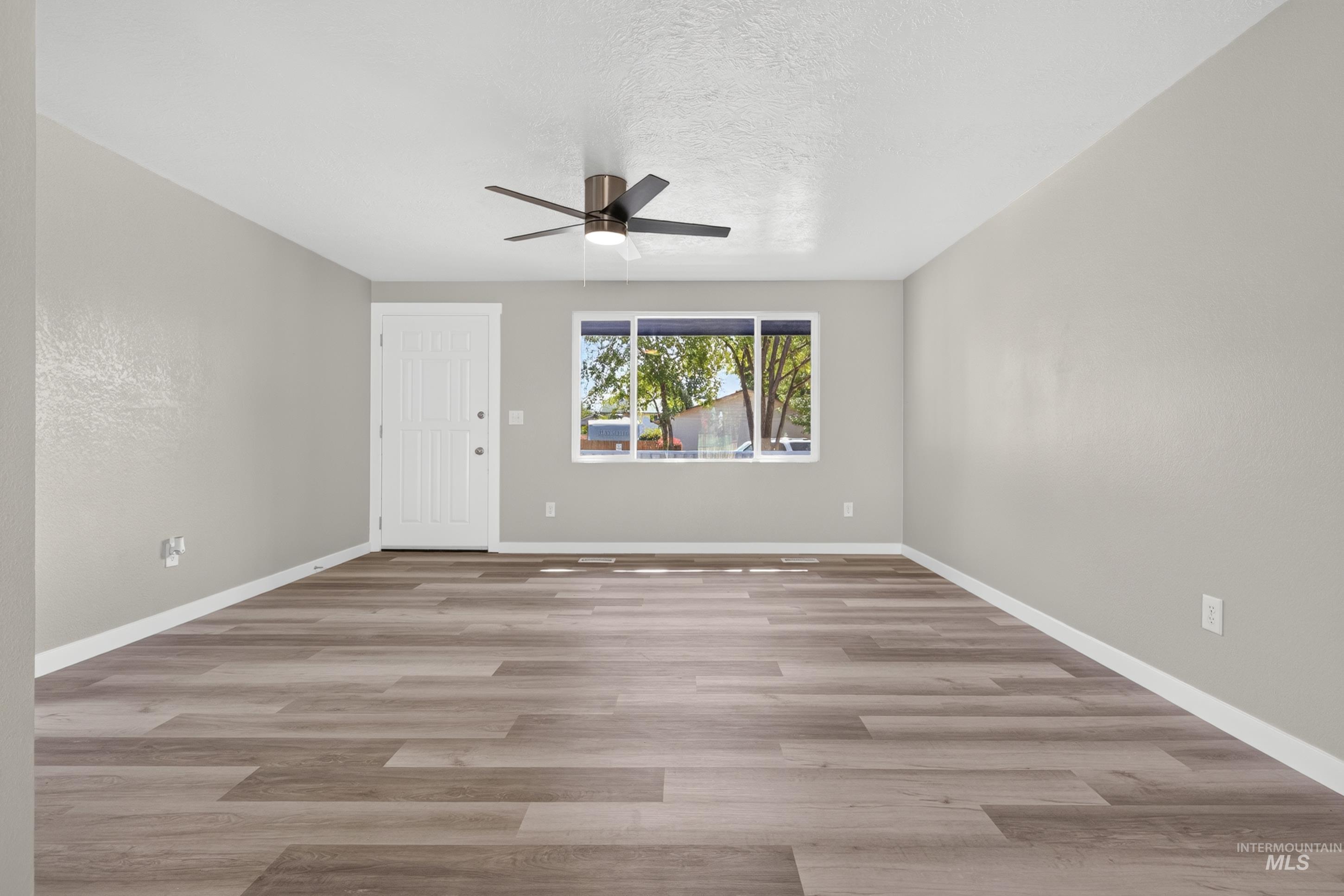 11856 W Race St, Boise, Idaho 83713, 3 Bedrooms, 2 Bathrooms, Residential For Sale, Price $429,900, 99000709