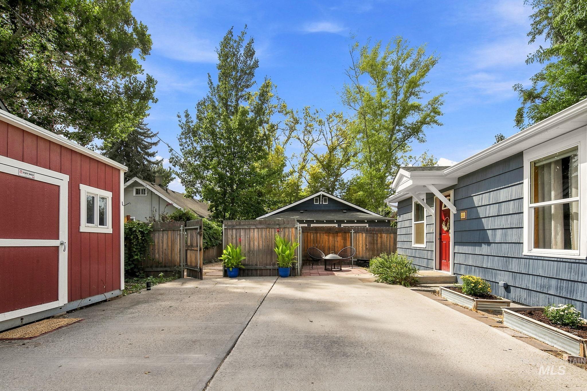 1606 N 26th, Boise, Idaho 83702, 3 Bedrooms, 1.5 Bathrooms, Residential Income For Sale, Price $899,000, 99000710