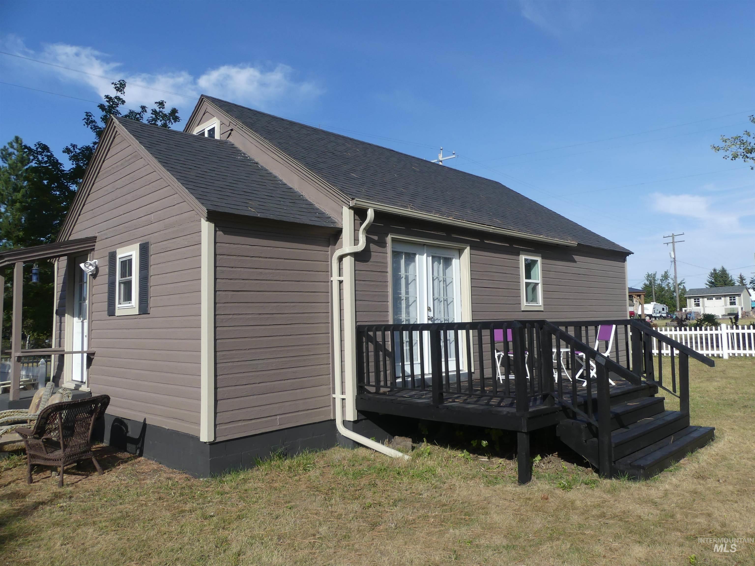 321 Spaulding Ave, Winchester, Idaho 83555, 2 Bedrooms, 1 Bathroom, Residential For Sale, Price $235,000, 99000717