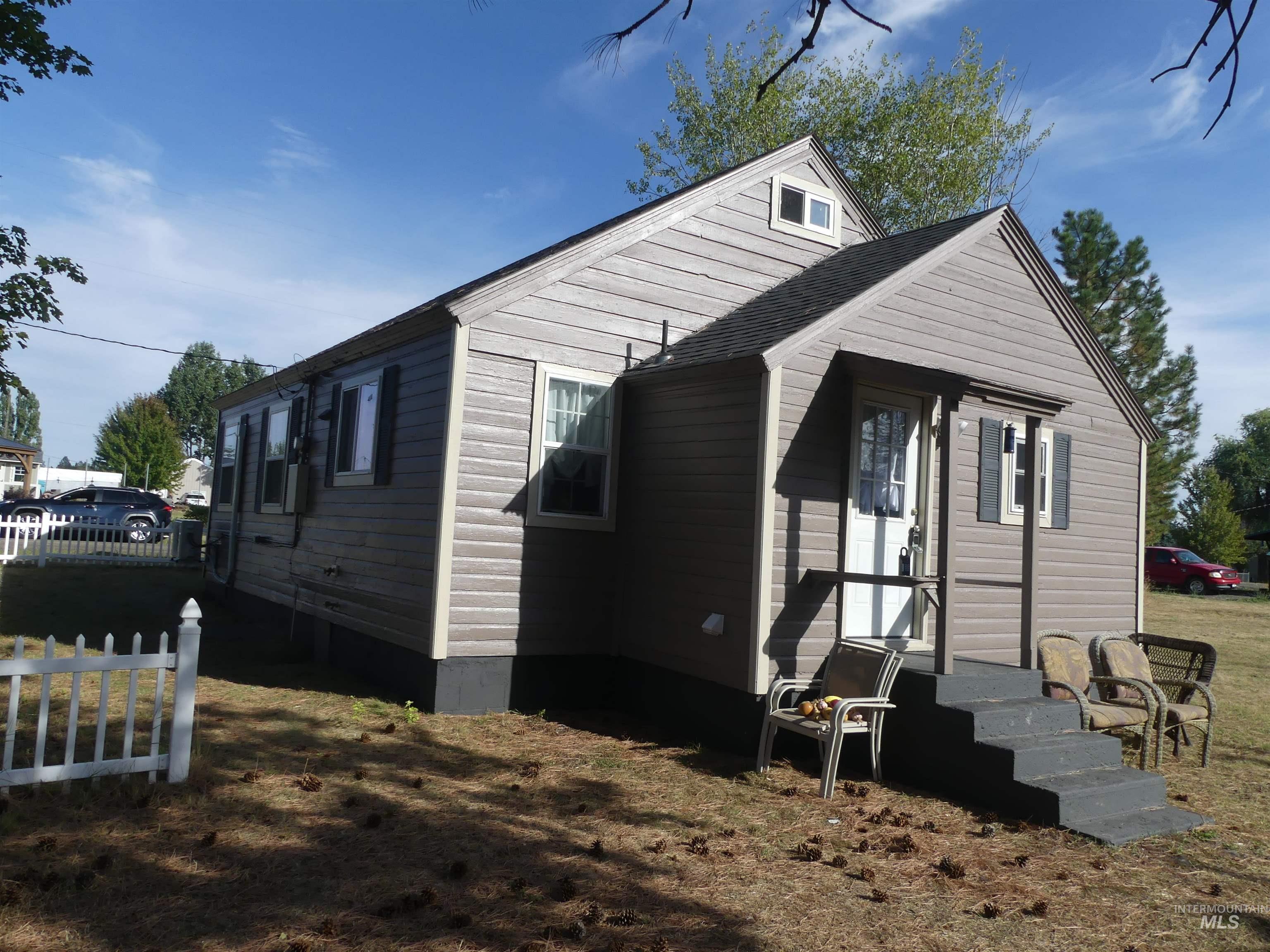 321 Spaulding Ave, Winchester, Idaho 83555, 2 Bedrooms, 1 Bathroom, Residential For Sale, Price $235,000, 99000717