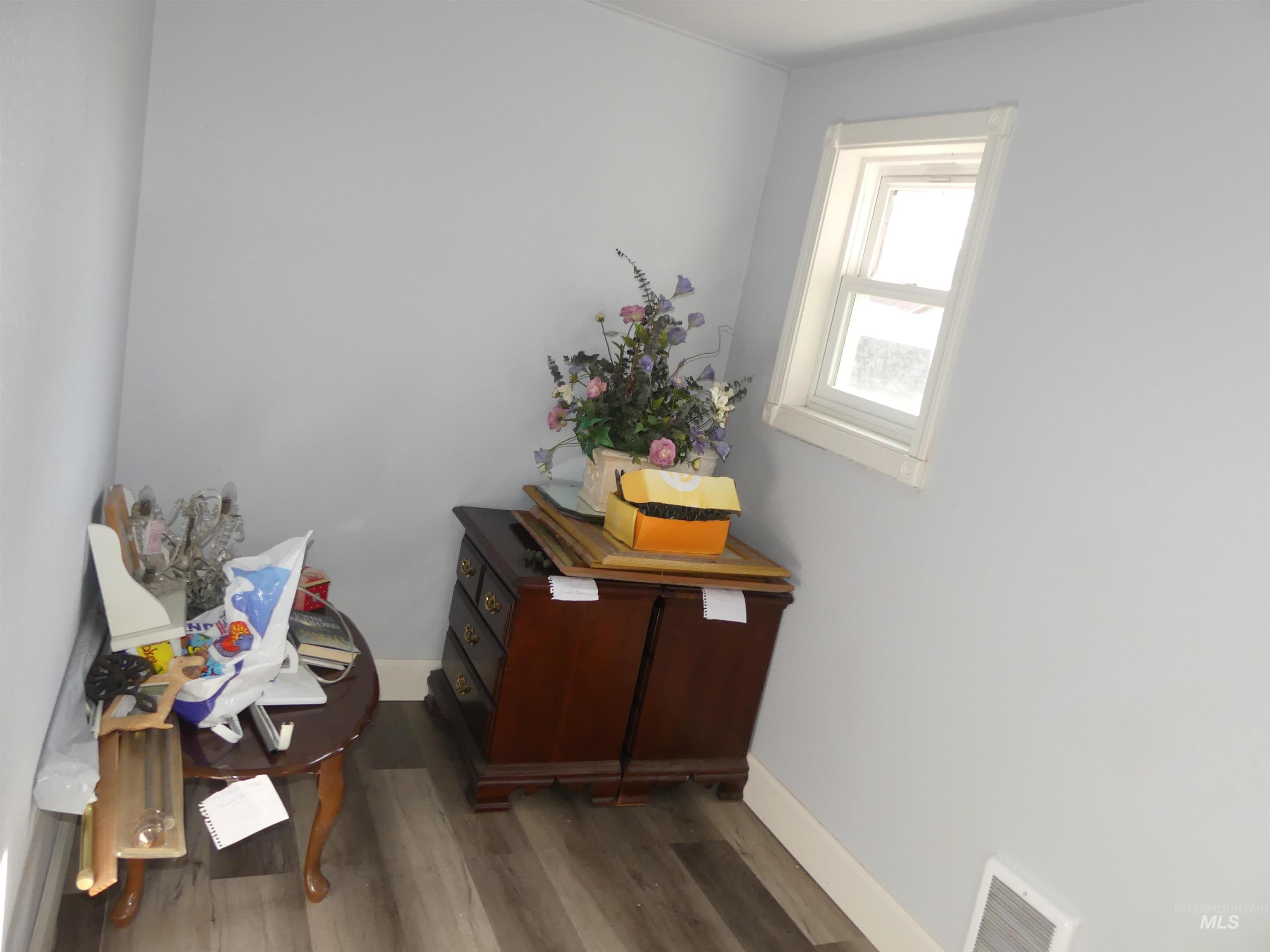 321 Spaulding Ave, Winchester, Idaho 83555, 2 Bedrooms, 1 Bathroom, Residential For Sale, Price $235,000, 99000717