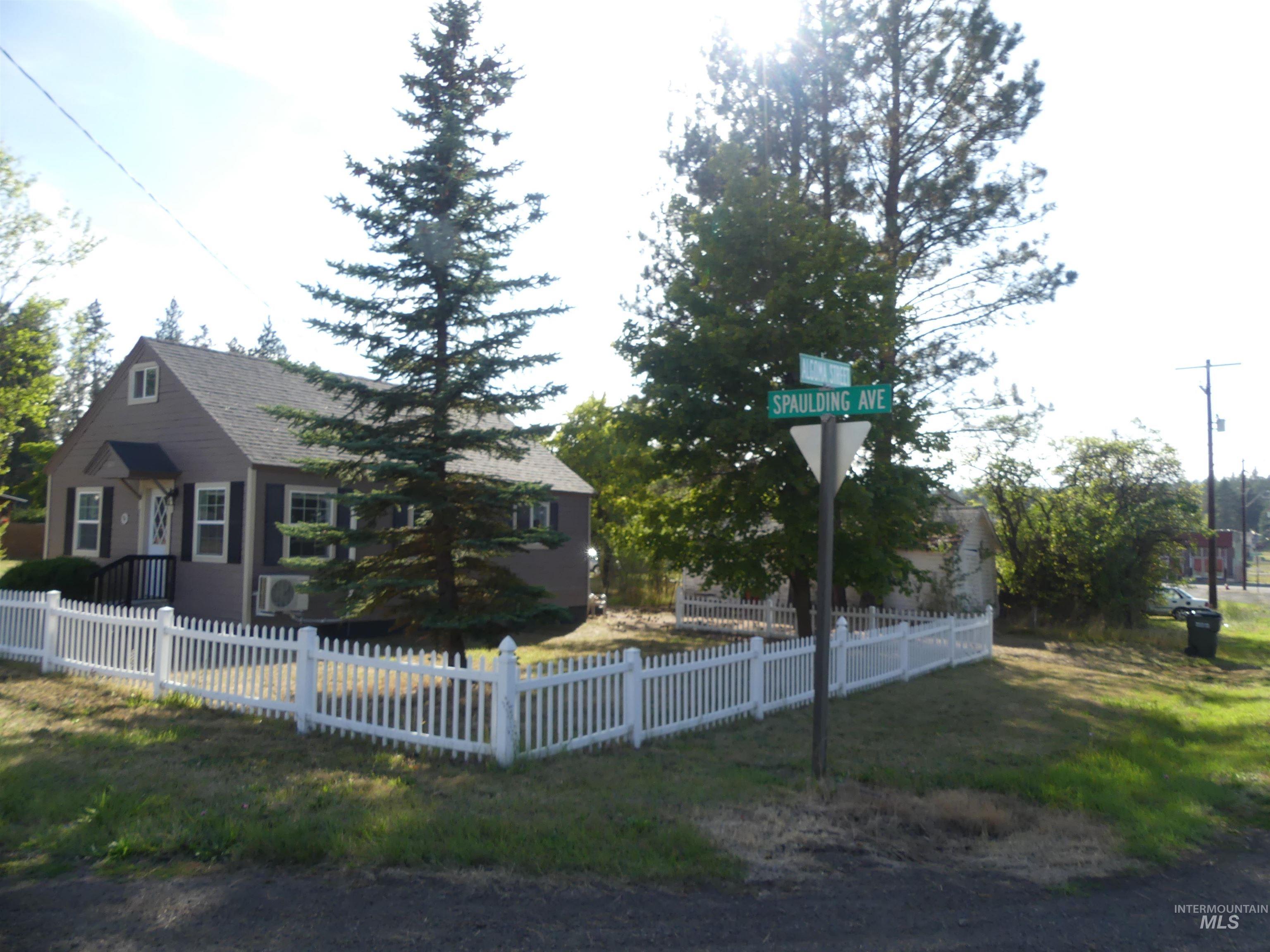 321 Spaulding Ave, Winchester, Idaho 83555, 2 Bedrooms, 1 Bathroom, Residential For Sale, Price $235,000, 99000717