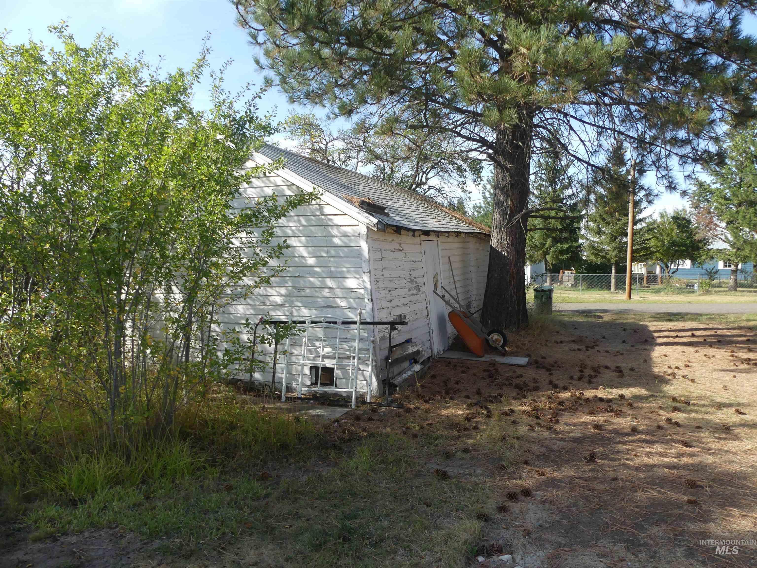 321 Spaulding Ave, Winchester, Idaho 83555, 2 Bedrooms, 1 Bathroom, Residential For Sale, Price $235,000, 99000717