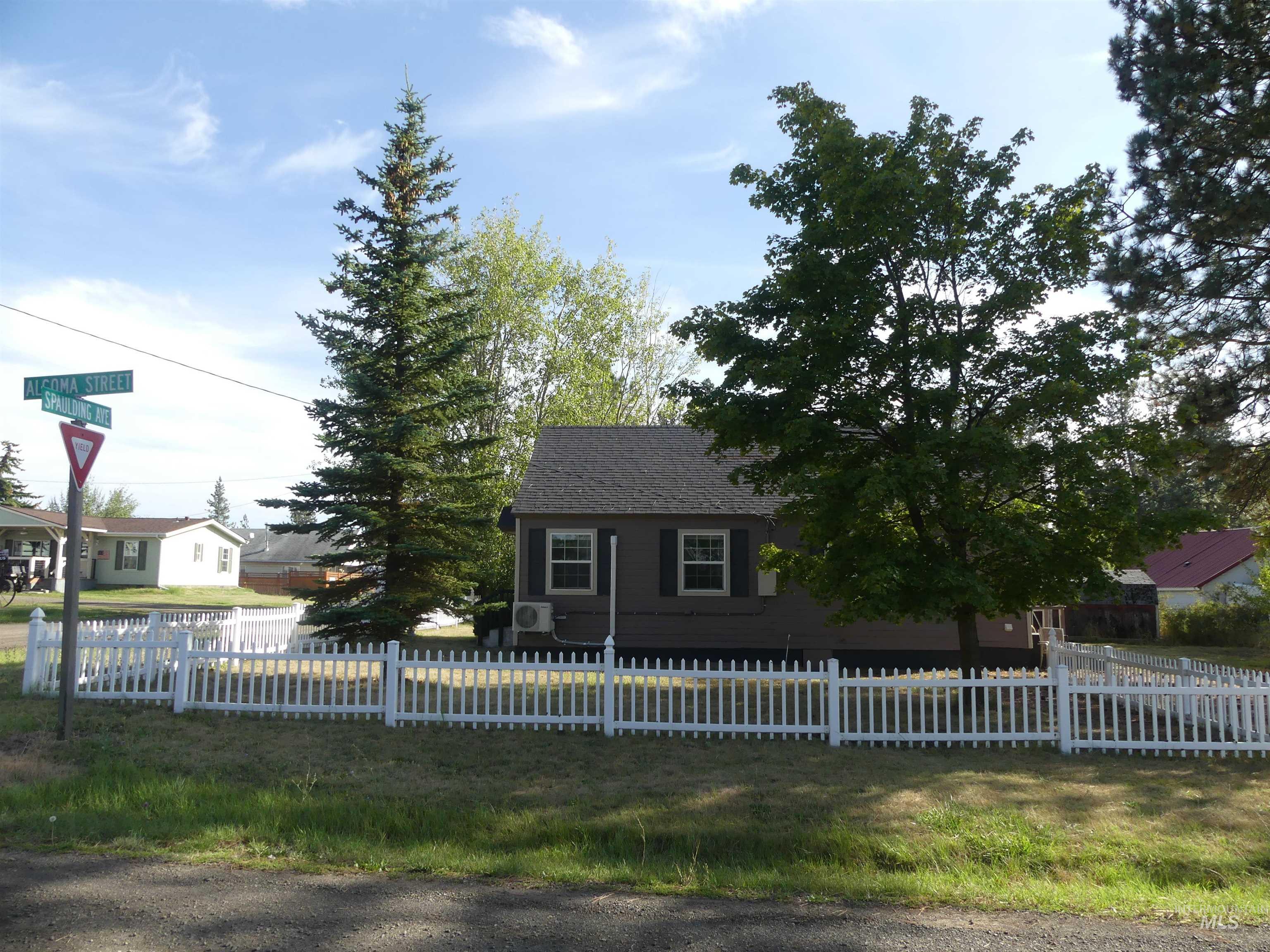 321 Spaulding Ave, Winchester, Idaho 83555, 2 Bedrooms, 1 Bathroom, Residential For Sale, Price $235,000, 99000717