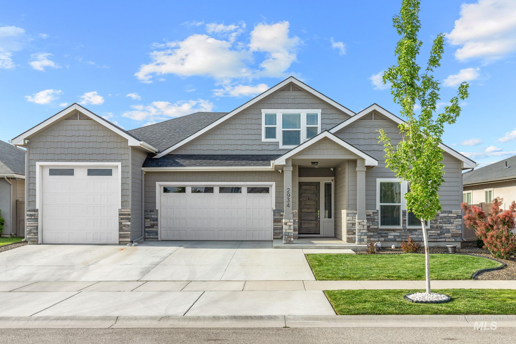 2934 E Murchison St, Meridian, Idaho 83642, 4 Bedrooms, 3 Bathrooms, Residential For Sale, Price $921,000,MLS 99000722