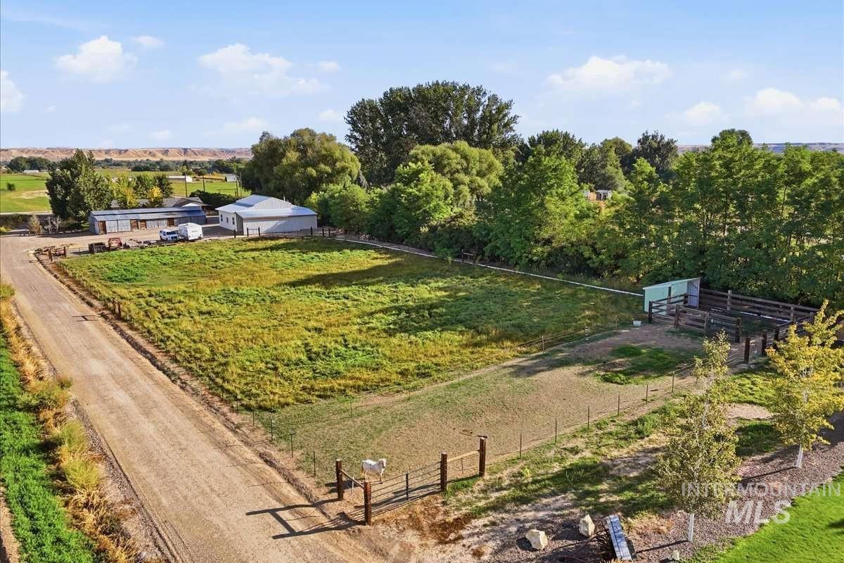 5097 SE 1 1/2 Ave, New Plymouth, Idaho 83655, 3 Bedrooms, 2 Bathrooms, Residential For Sale, Price $725,000,MLS 99000729