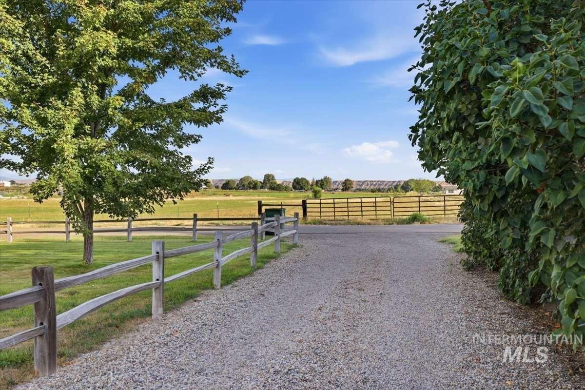 5097 SE 1 1/2 Ave, New Plymouth, Idaho 83655, 3 Bedrooms, 2 Bathrooms, Residential For Sale, Price $725,000,MLS 99000729