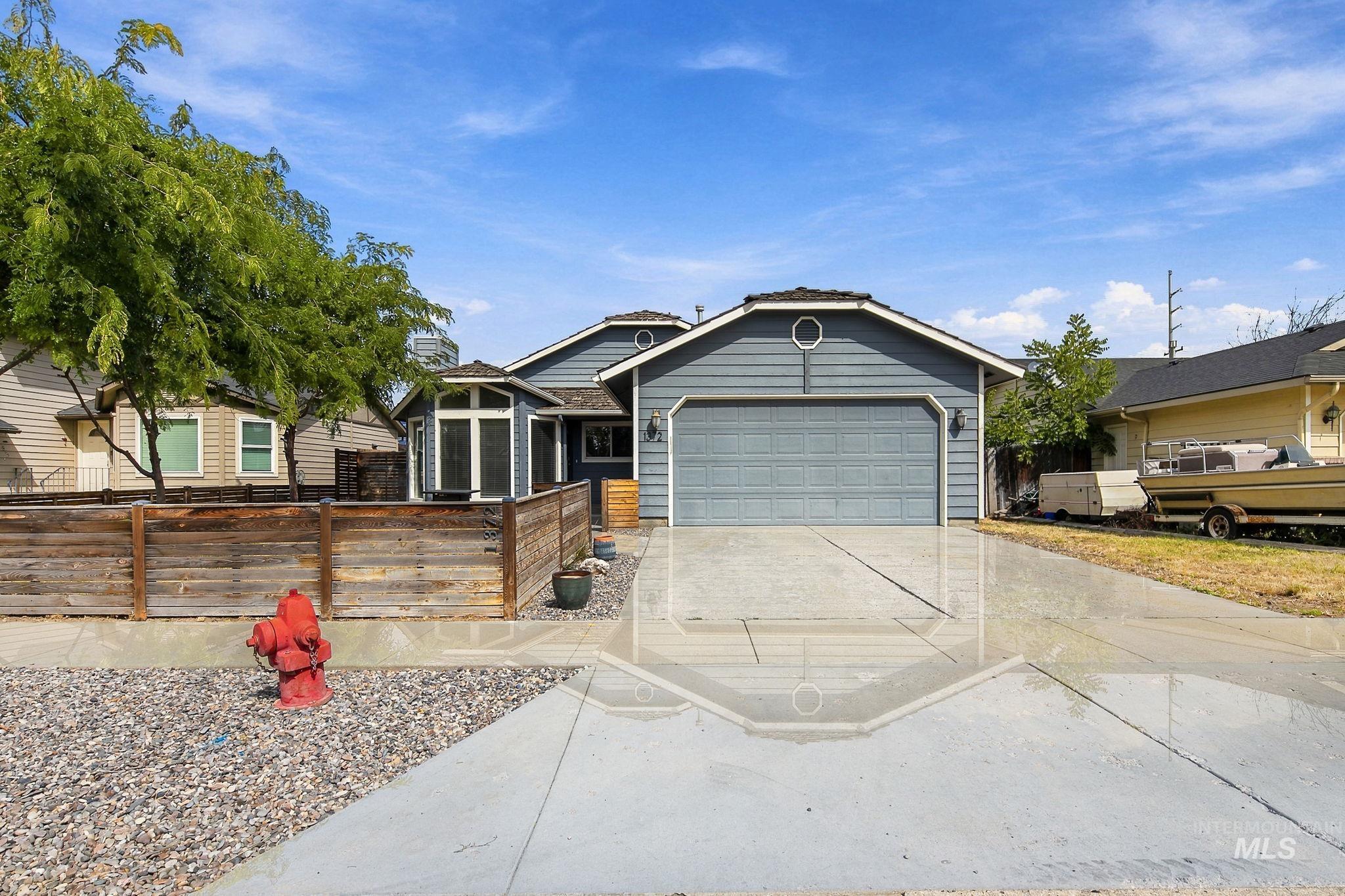 1372 W Crest Wood Dr, Meridian, Idaho 83642, 3 Bedrooms, 2 Bathrooms, Residential For Sale, Price $399,900, 99000744