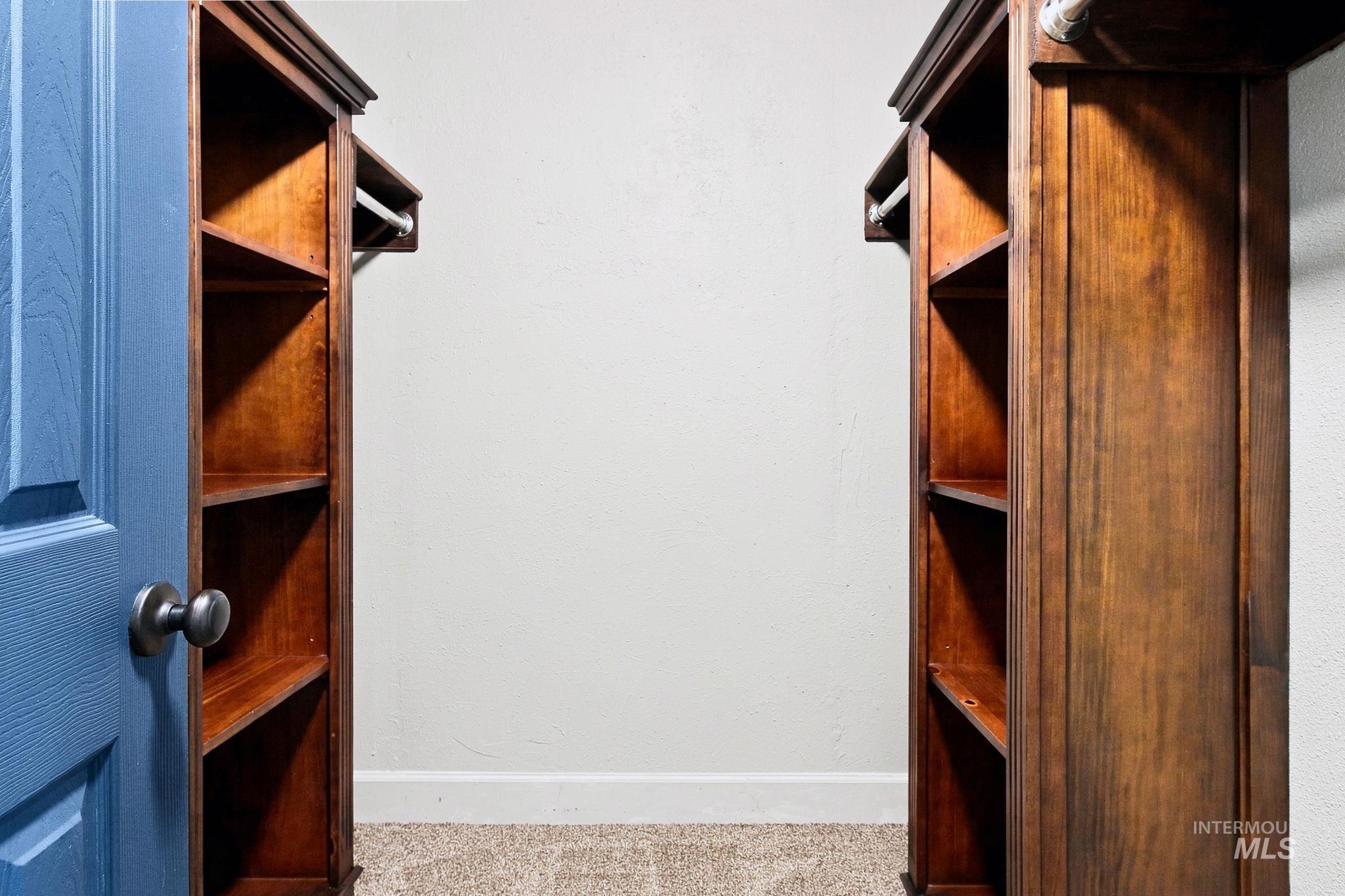 1372 W Crest Wood Dr, Meridian, Idaho 83642, 3 Bedrooms, 2 Bathrooms, Residential For Sale, Price $399,900, 99000744