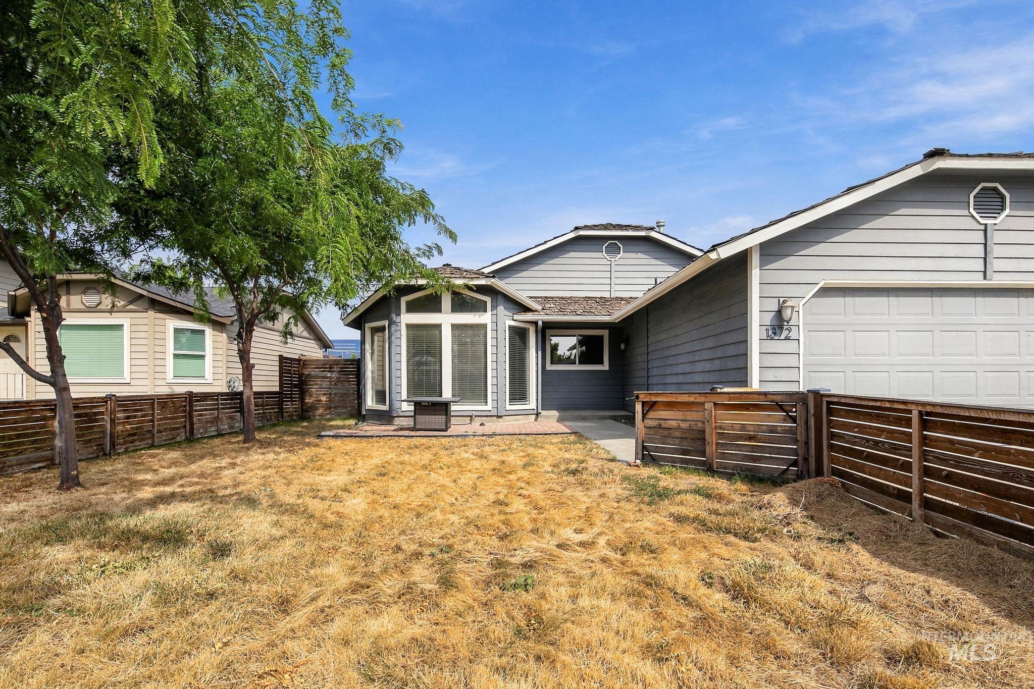 1372 W Crest Wood Dr, Meridian, Idaho 83642, 3 Bedrooms, 2 Bathrooms, Residential For Sale, Price $399,900, 99000744