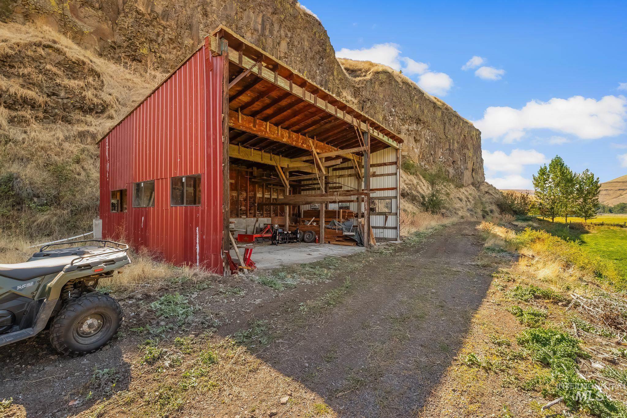 3387 Asotin Creek Road, Asotin, Washington 99402, 6 Bedrooms, 4.5 Bathrooms, Residential For Sale, Price $895,000, 99000746