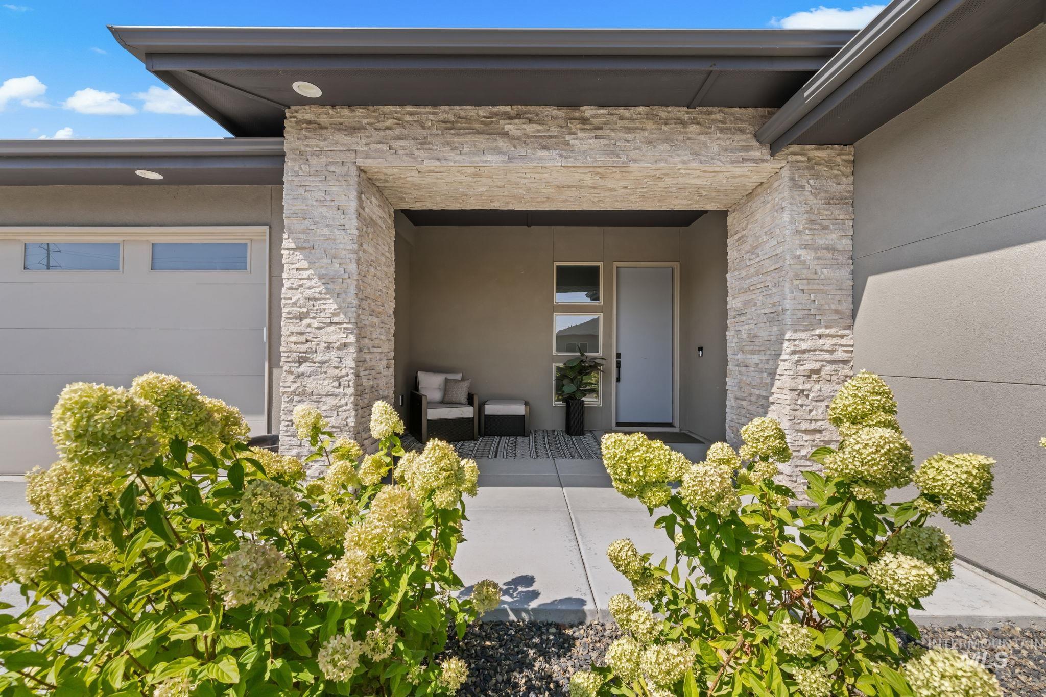 2319 S Steichen Way, Meridian, Idaho 83642, 3 Bedrooms, 2 Bathrooms, Residential For Sale, Price $714,900, 99000747