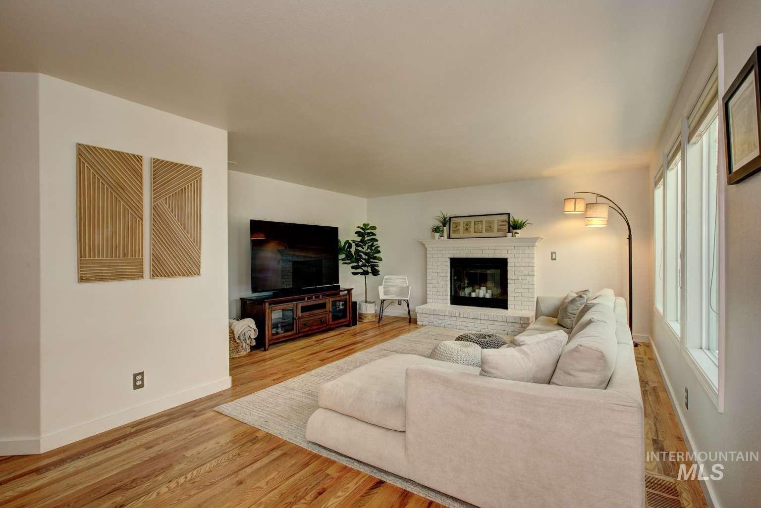 4974 N Rivervista Way, Garden City, Idaho 83714, 4 Bedrooms, 3 Bathrooms, Residential For Sale, Price $729,900, 99000748