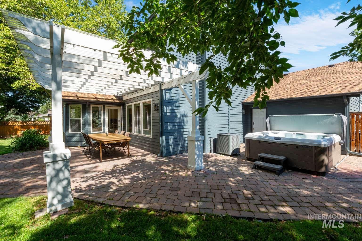 4974 N Rivervista Way, Garden City, Idaho 83714, 4 Bedrooms, 3 Bathrooms, Residential For Sale, Price $729,900, 99000748