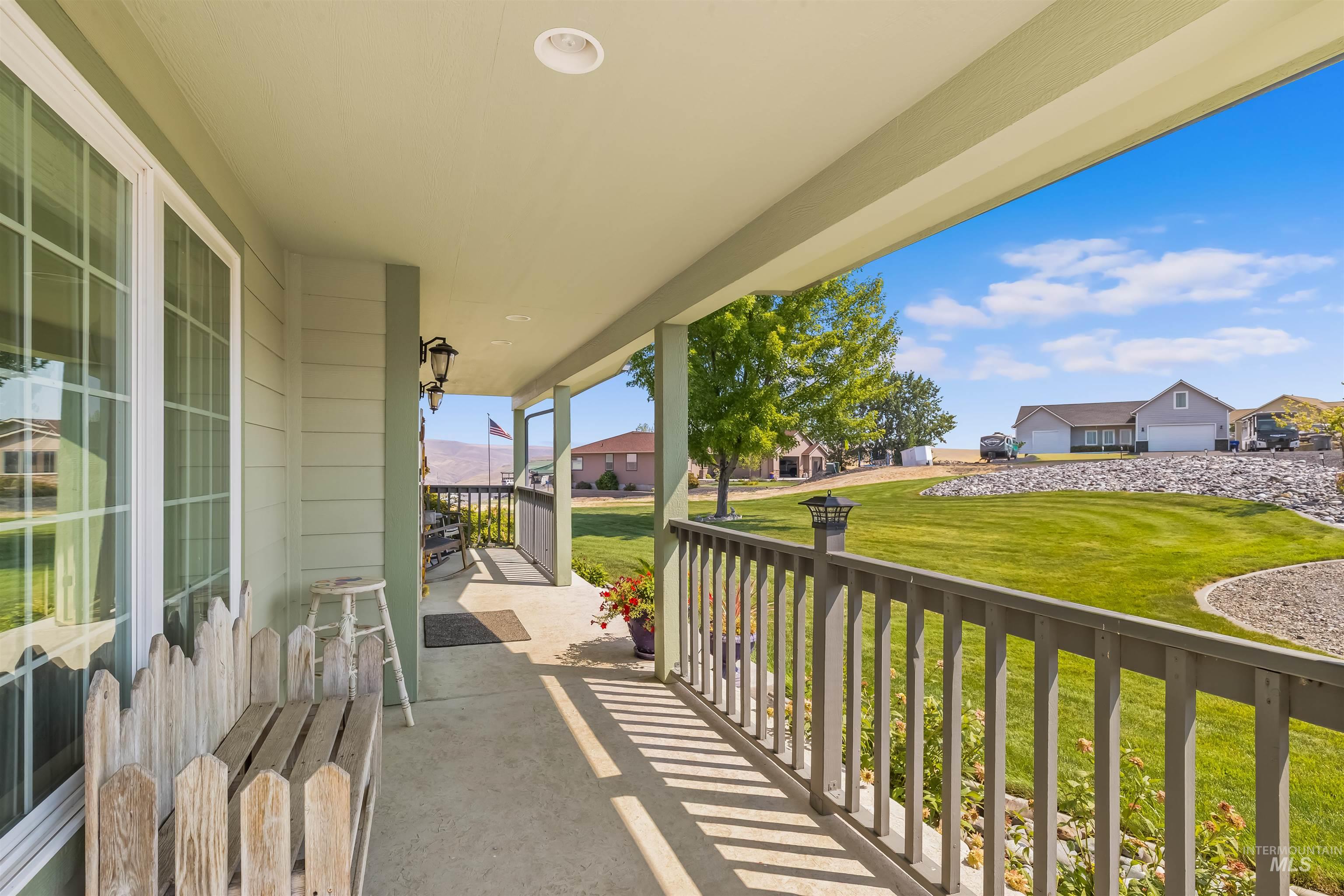 718 Talons Court, Lewiston, Idaho 83501, 4 Bedrooms, 3.5 Bathrooms, Residential For Sale, Price $825,000, 99000749
