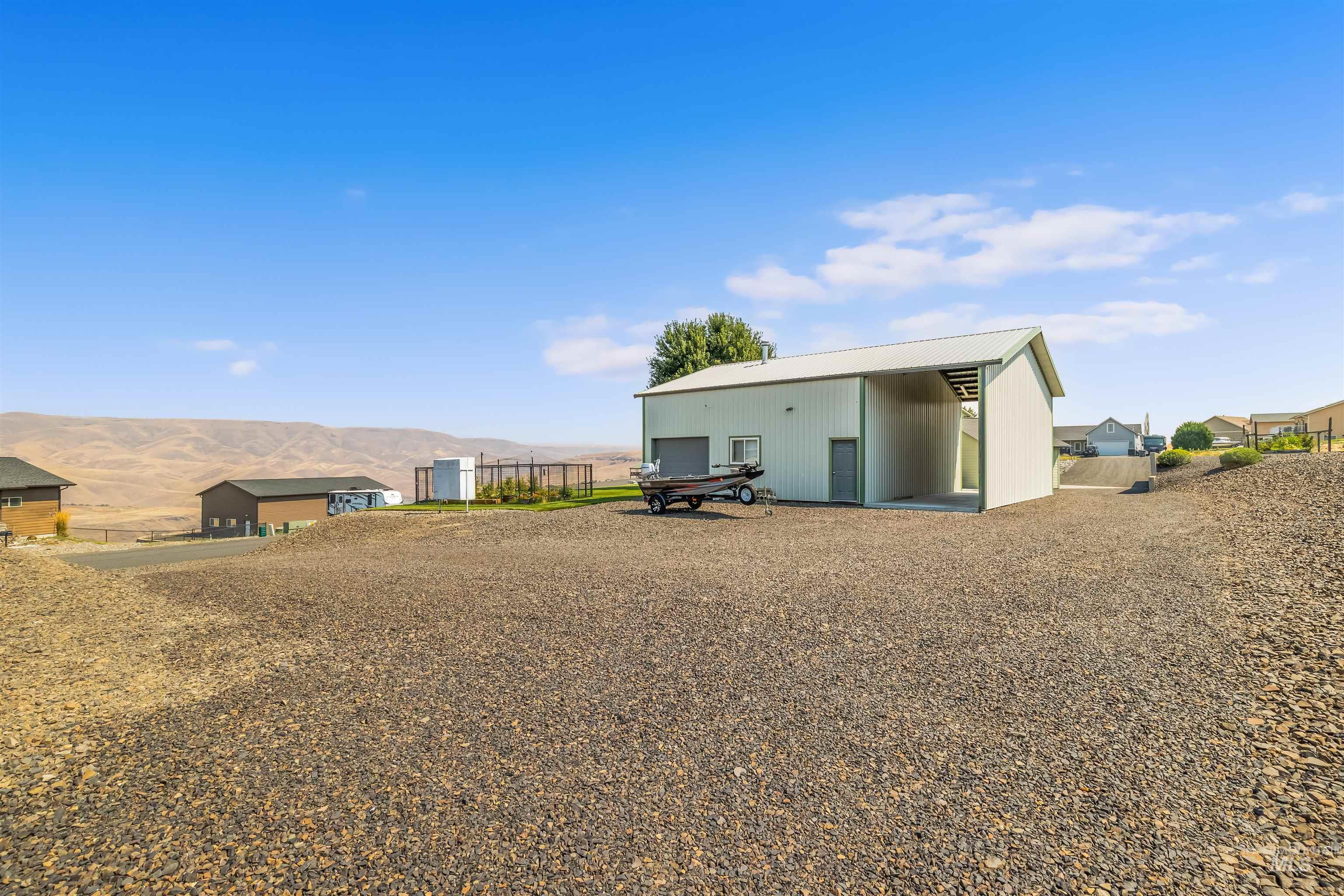 718 Talons Court, Lewiston, Idaho 83501, 4 Bedrooms, 3.5 Bathrooms, Residential For Sale, Price $825,000, 99000749