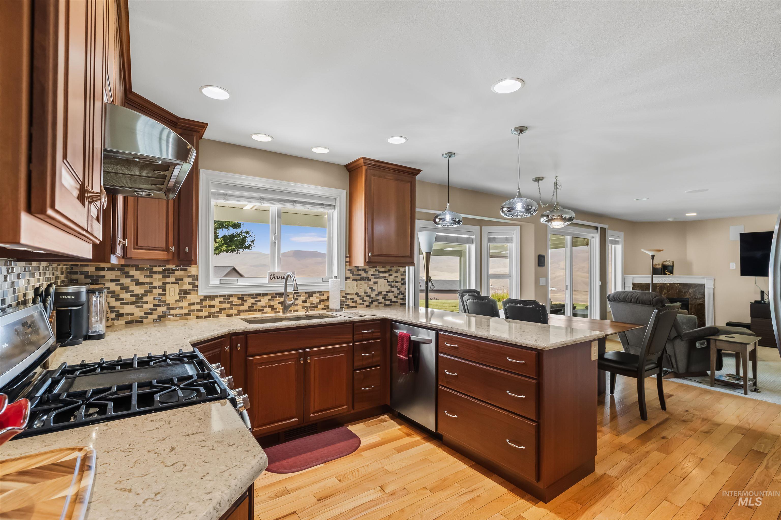 718 Talons Court, Lewiston, Idaho 83501, 4 Bedrooms, 3.5 Bathrooms, Residential For Sale, Price $825,000, 99000749