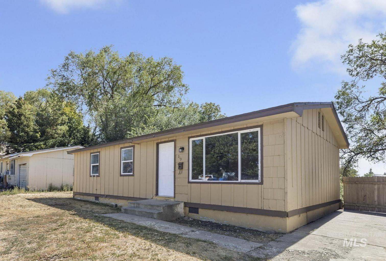 219 E H Ave, Jerome, Idaho 83318, 3 Bedrooms, 1 Bathroom, Residential For Sale, Price $219,000,MLS 99000751