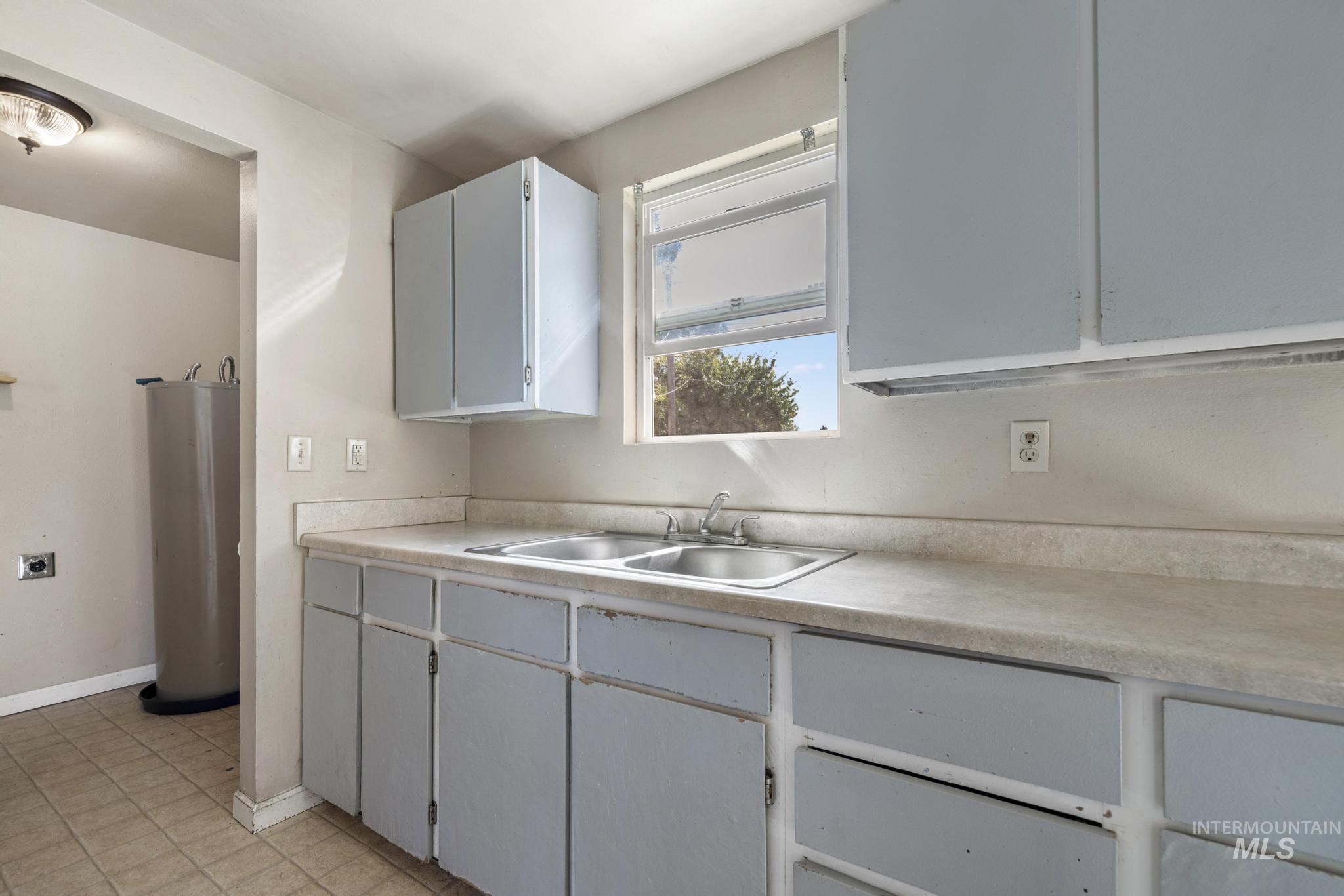 219 E H Ave, Jerome, Idaho 83318, 3 Bedrooms, 1 Bathroom, Residential For Sale, Price $219,000, 99000751