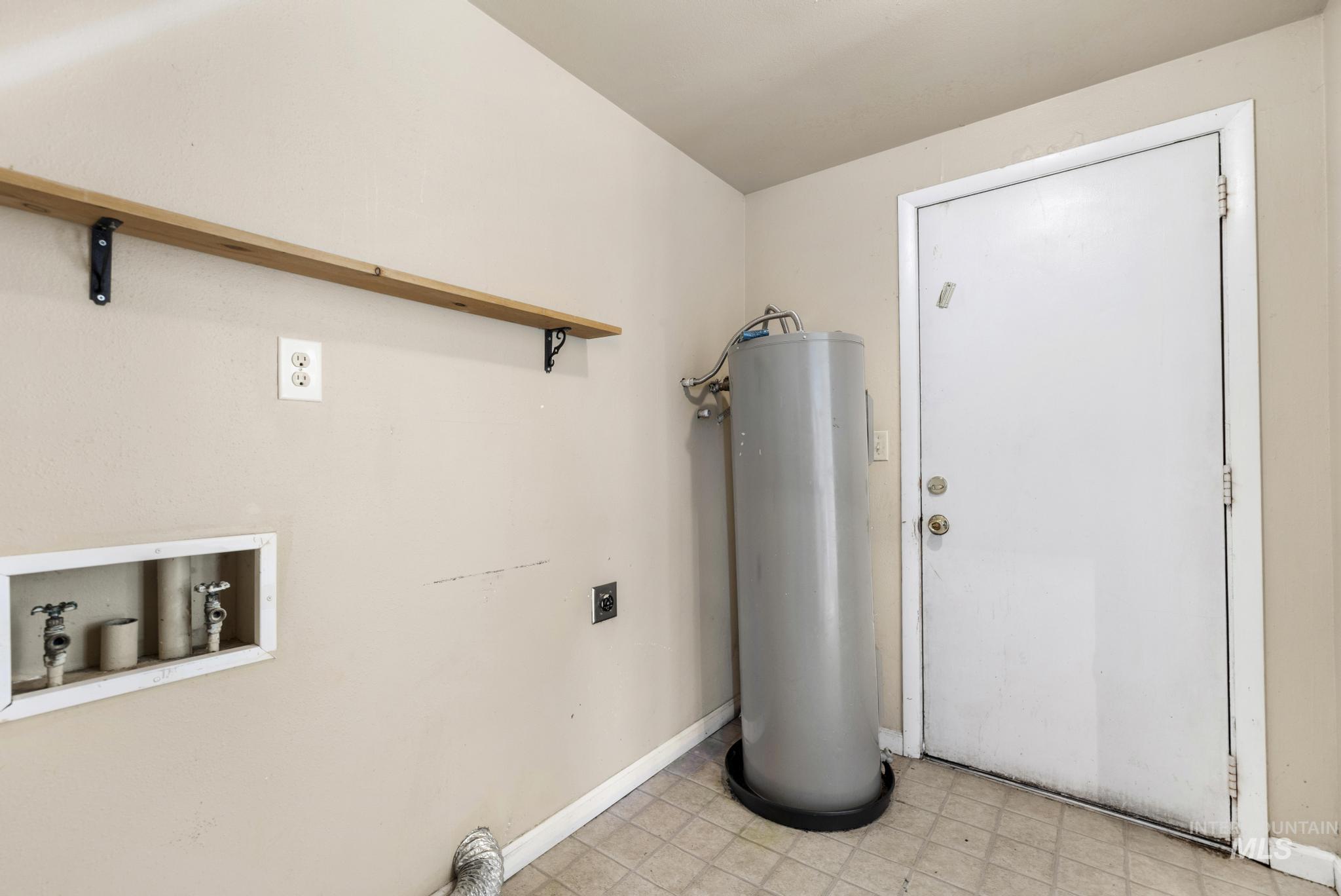 219 E H Ave, Jerome, Idaho 83318, 3 Bedrooms, 1 Bathroom, Residential For Sale, Price $219,000, 99000751