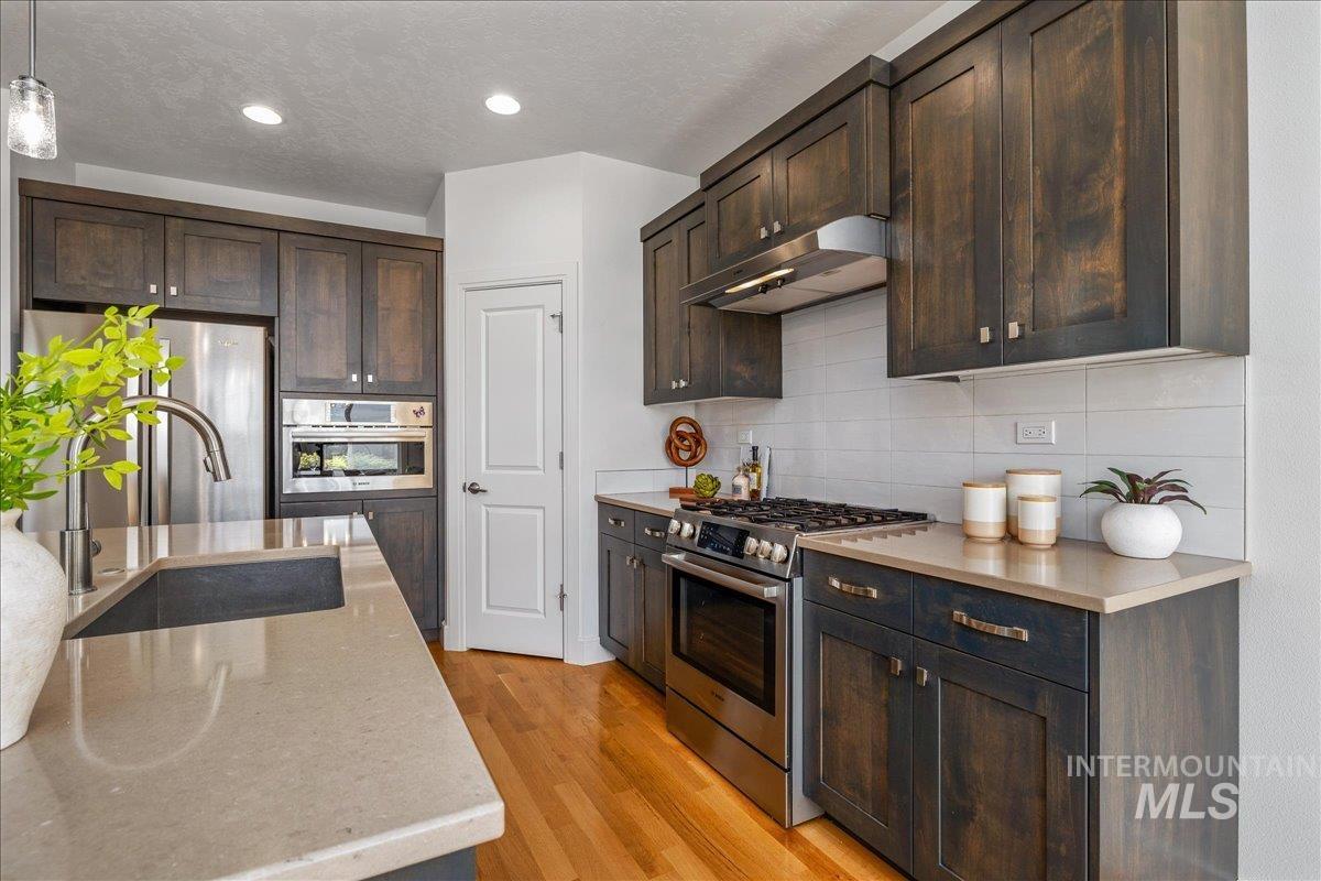 3283 W Ladle Rapids Ct, Meridian, Idaho 83646, 4 Bedrooms, 2.5 Bathrooms, Residential For Sale, Price $589,900, 99000753